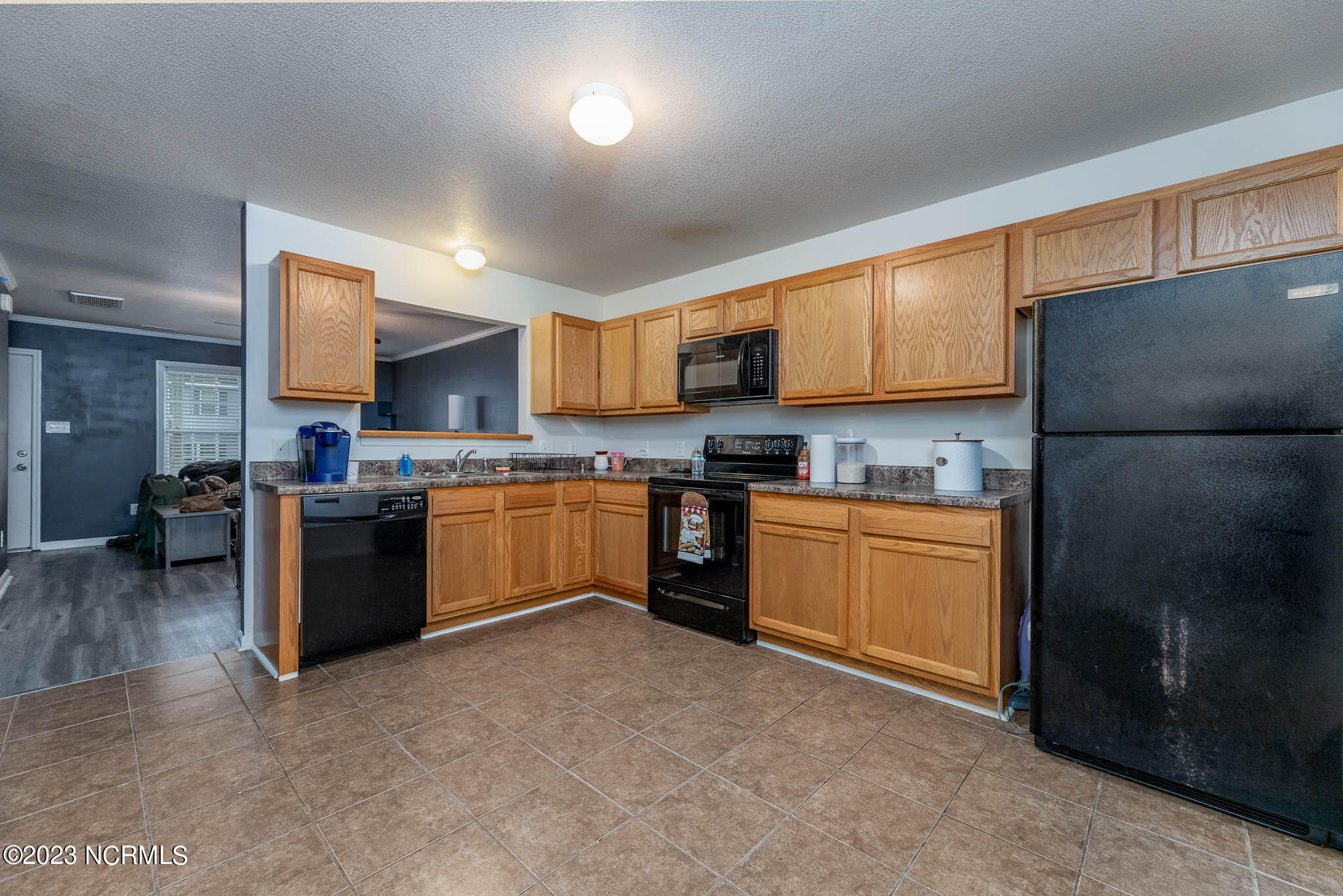 27 E Doris Avenue, 111