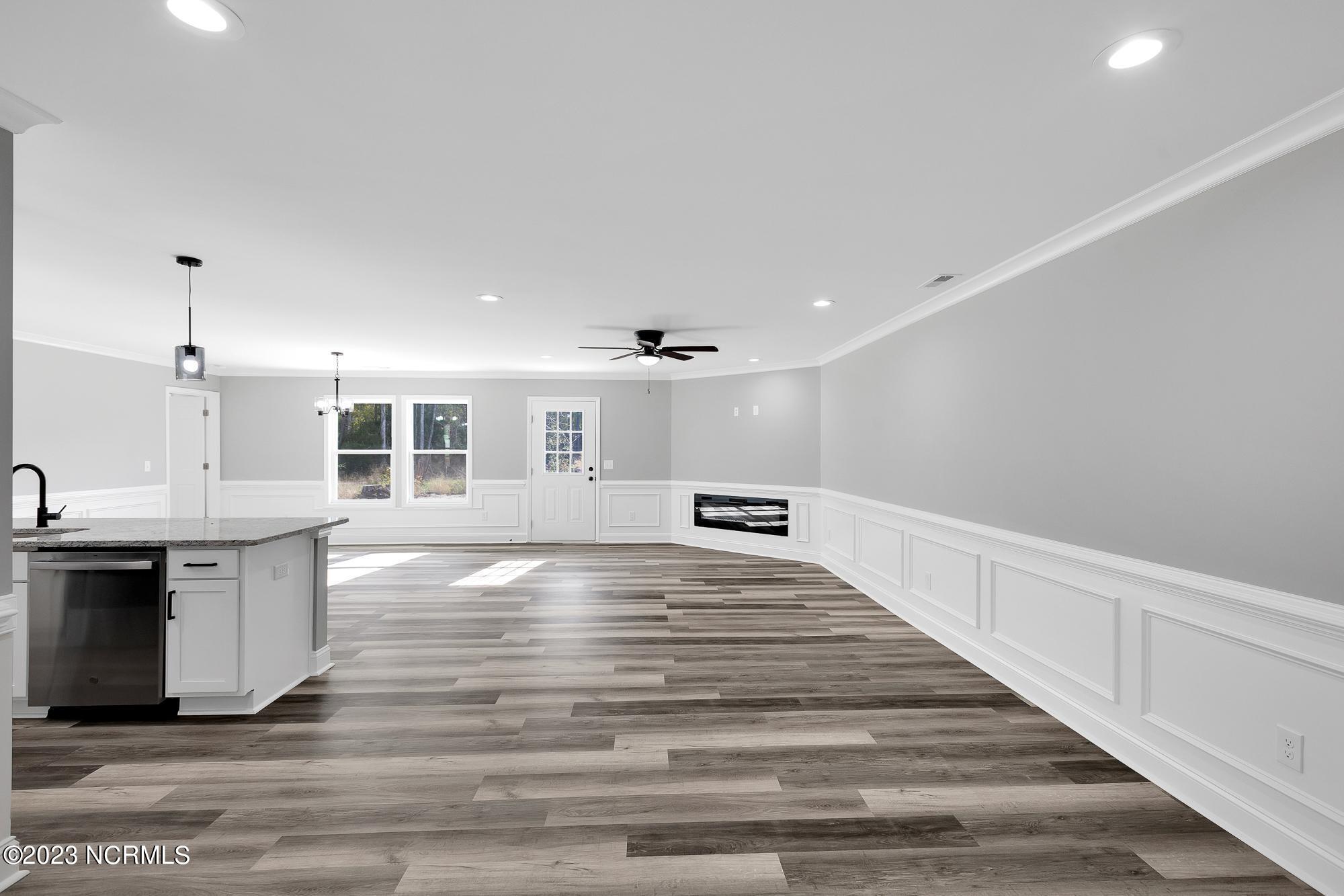 888 Old Folkstone Road