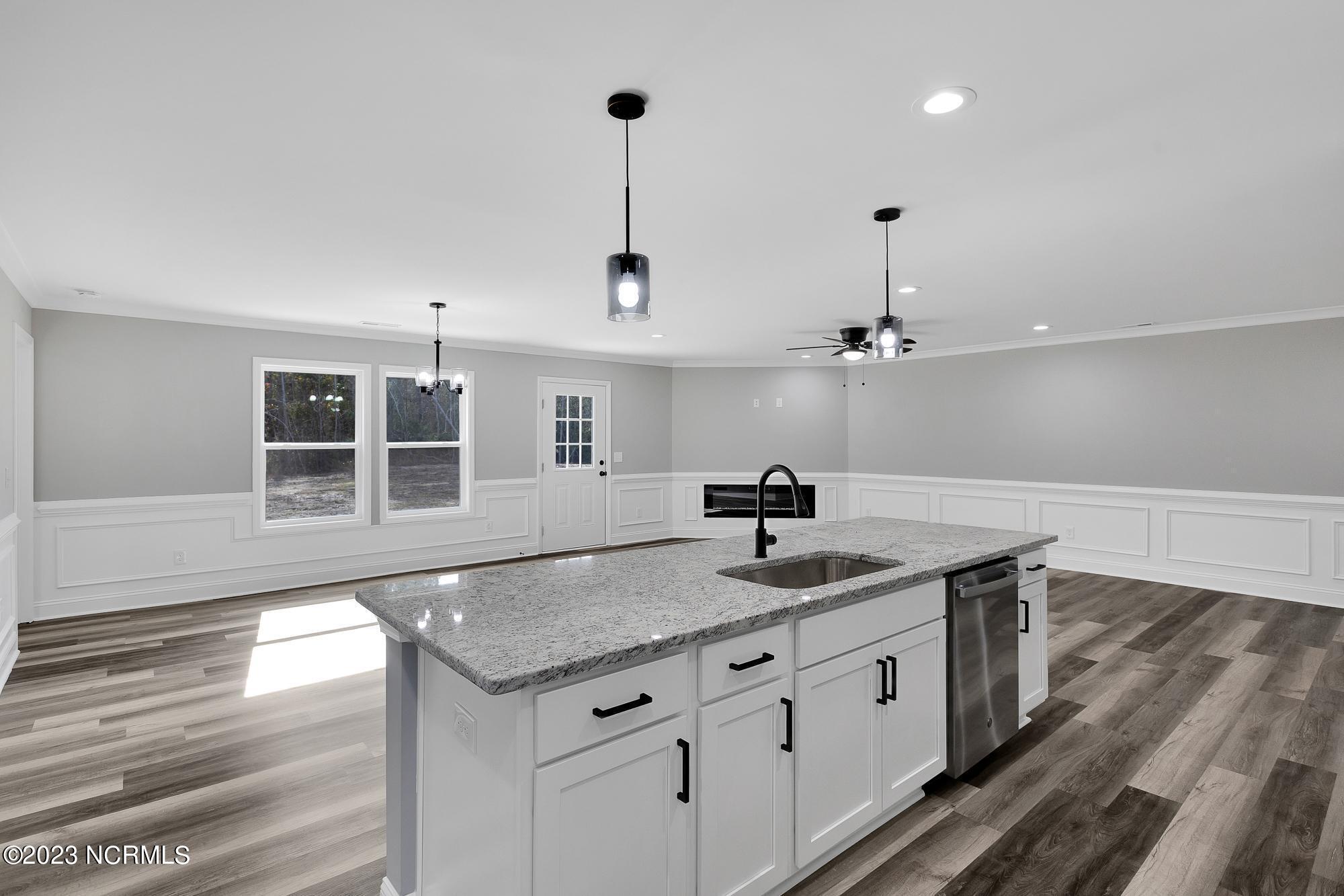 888 Old Folkstone Road