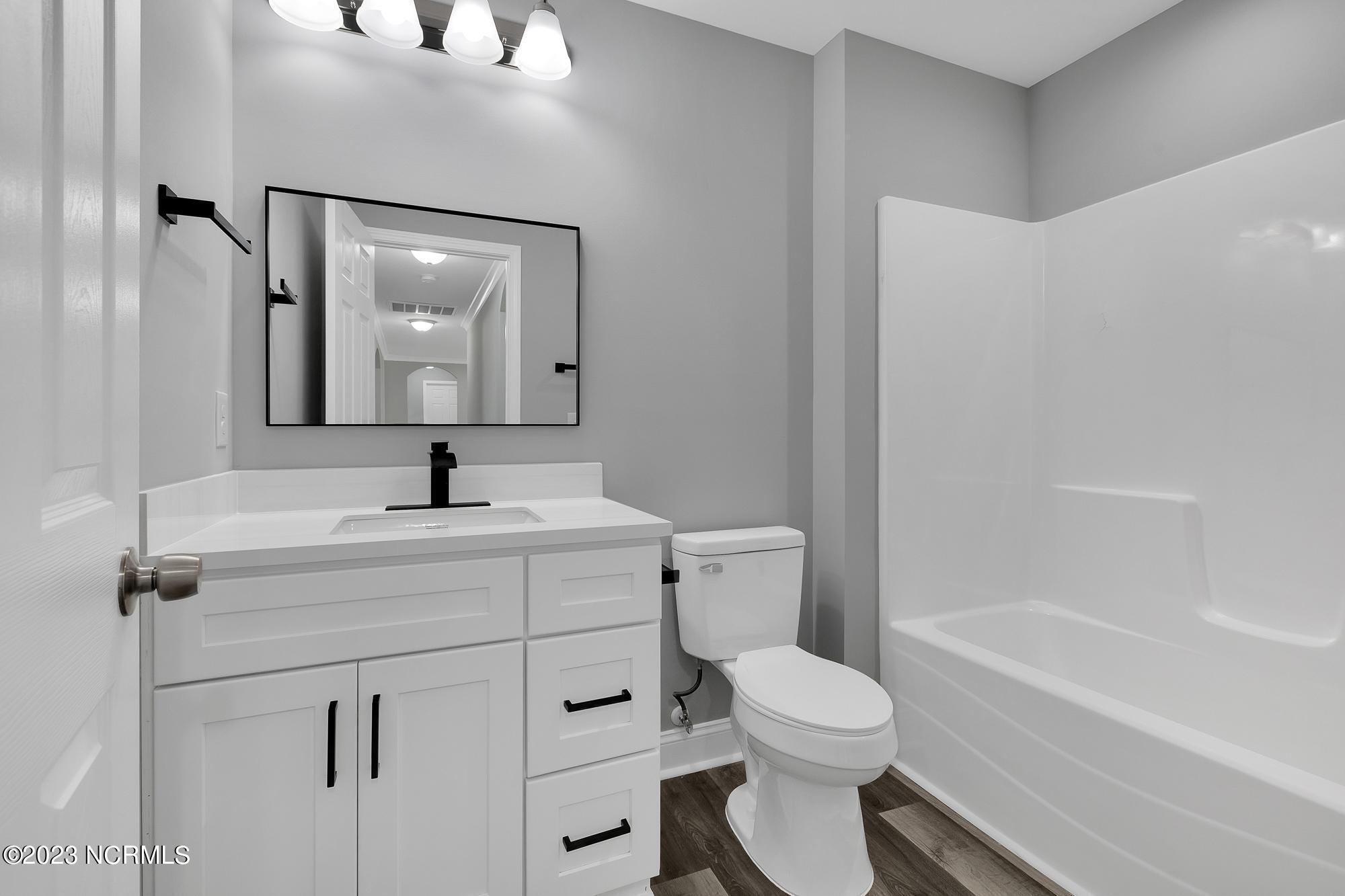 888 Old Folkstone Road