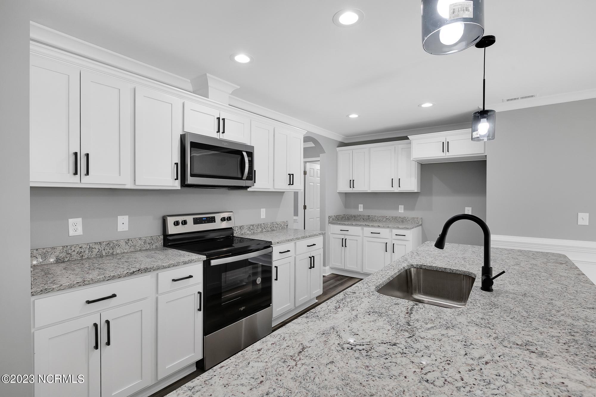 888 Old Folkstone Road