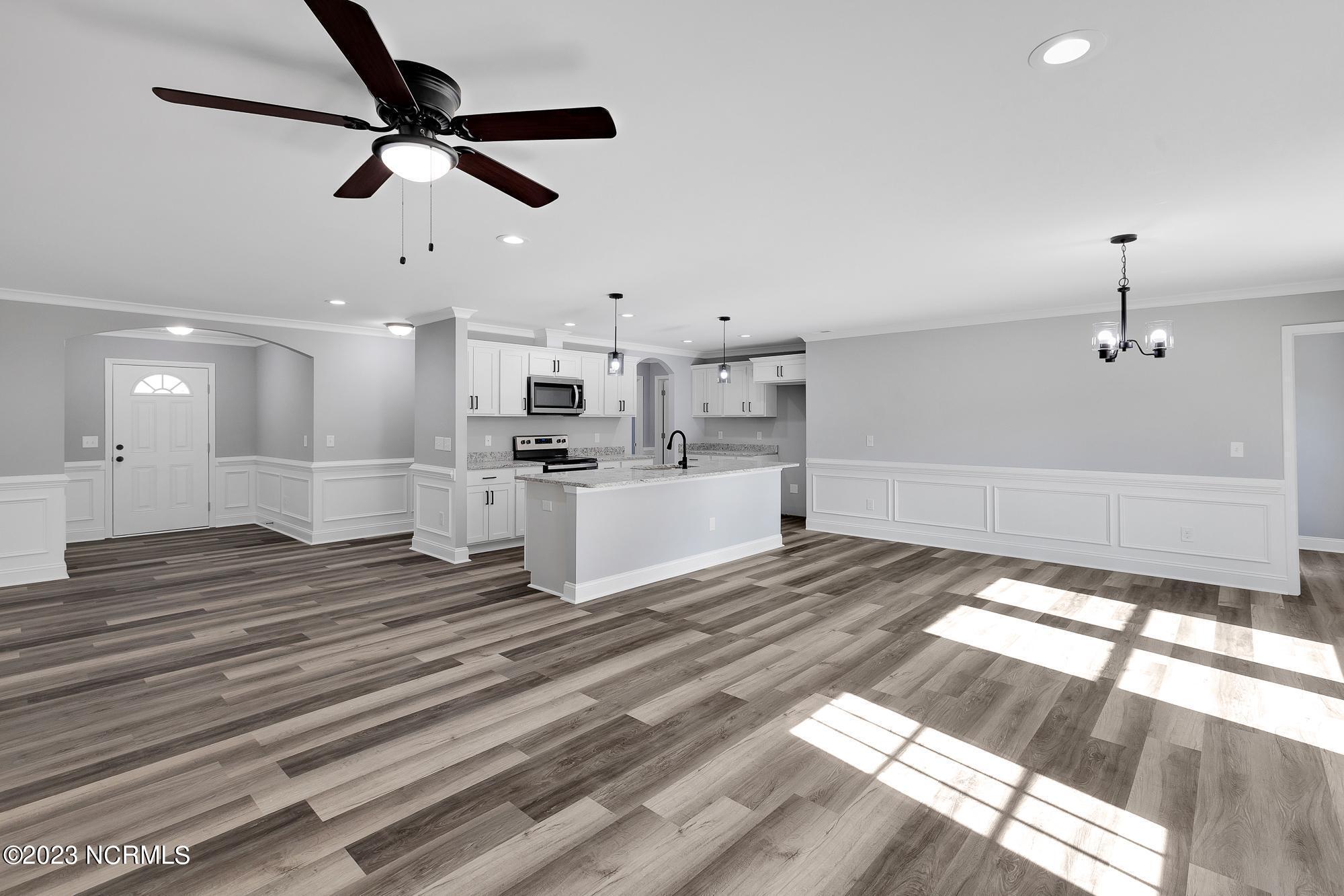 888 Old Folkstone Road