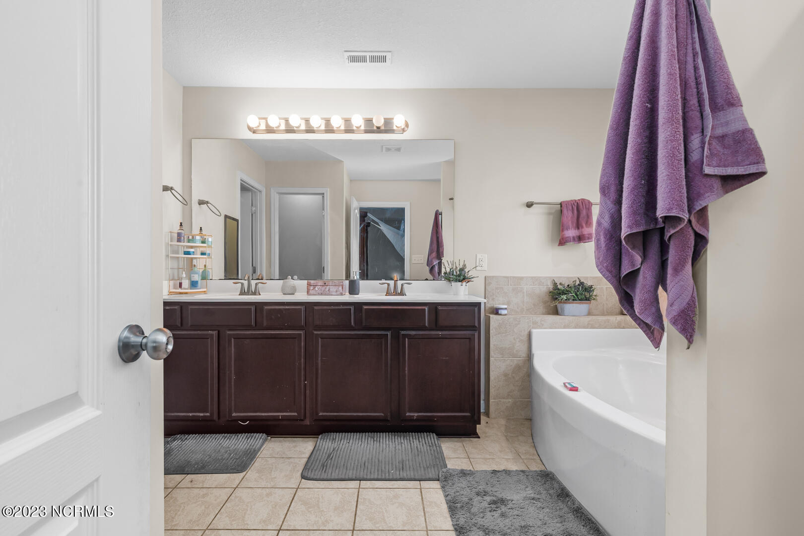 303 Aquamarine Circle