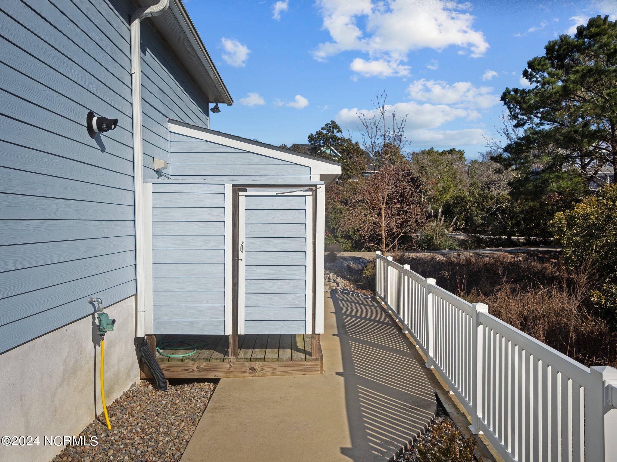 9908 Thistleroy Lane