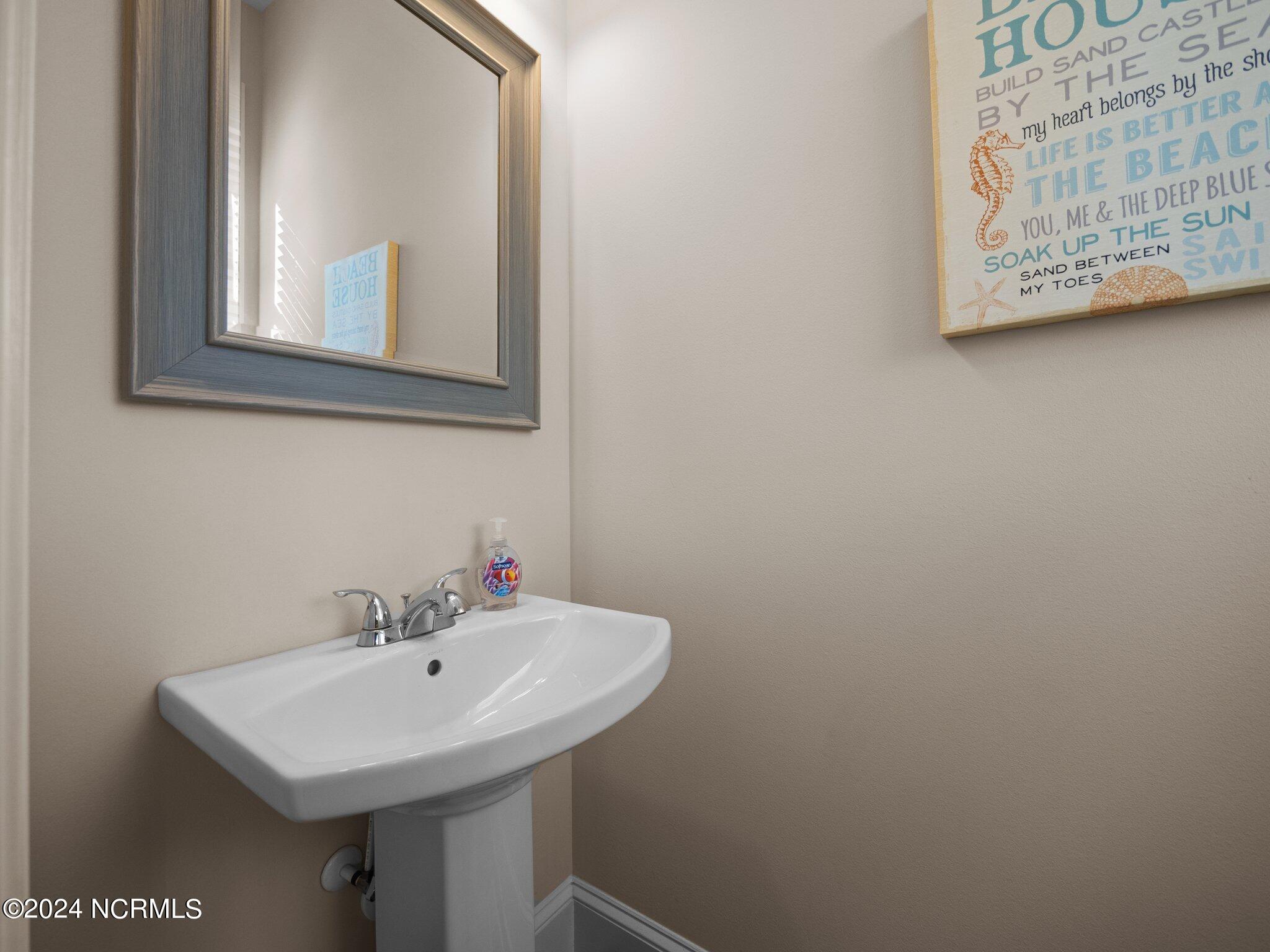 9908 Thistleroy Lane