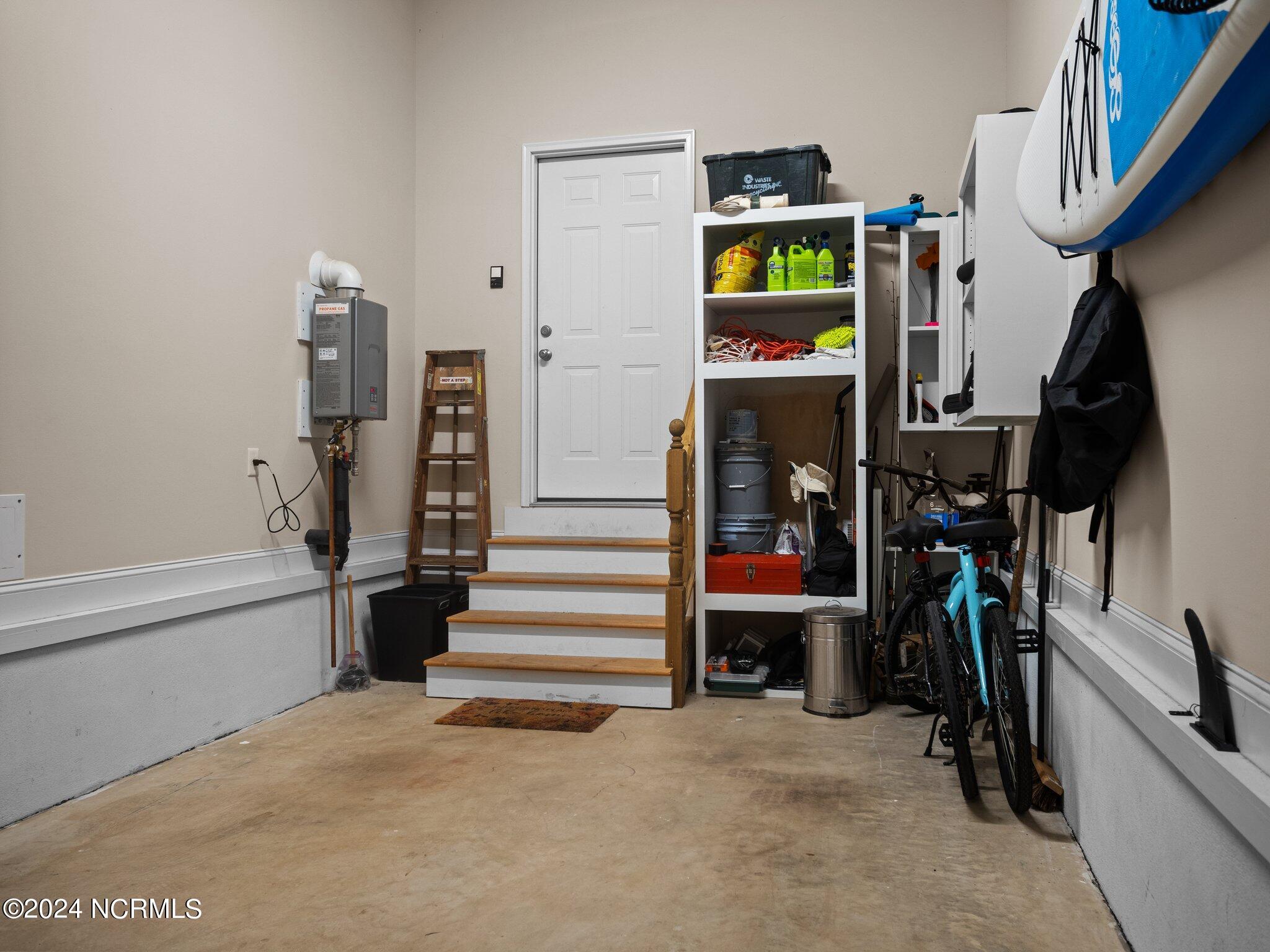 9908 Thistleroy Lane