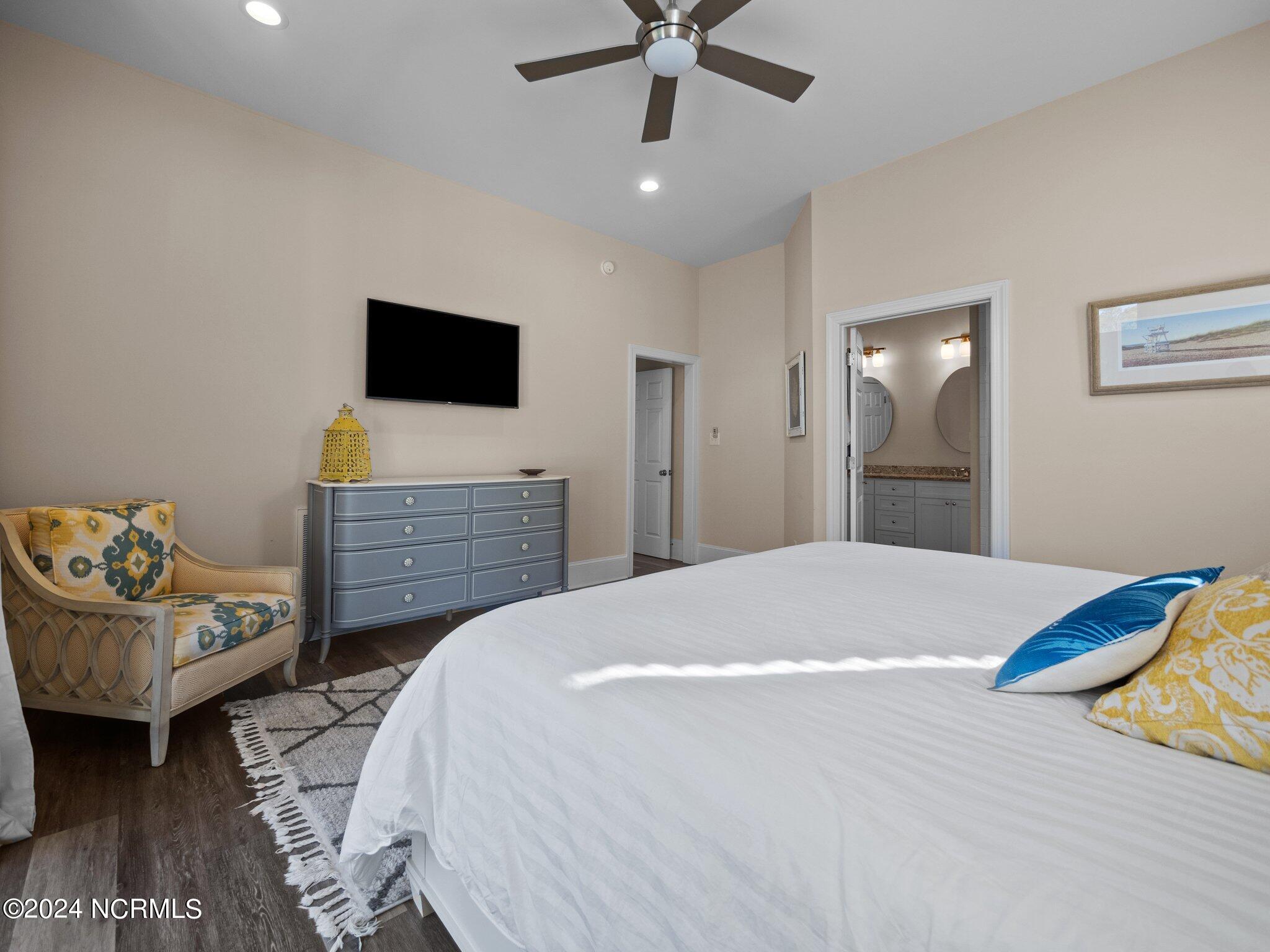 9908 Thistleroy Lane