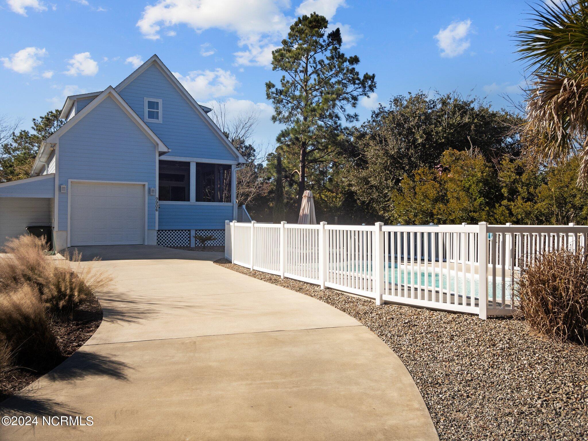 9908 Thistleroy Lane