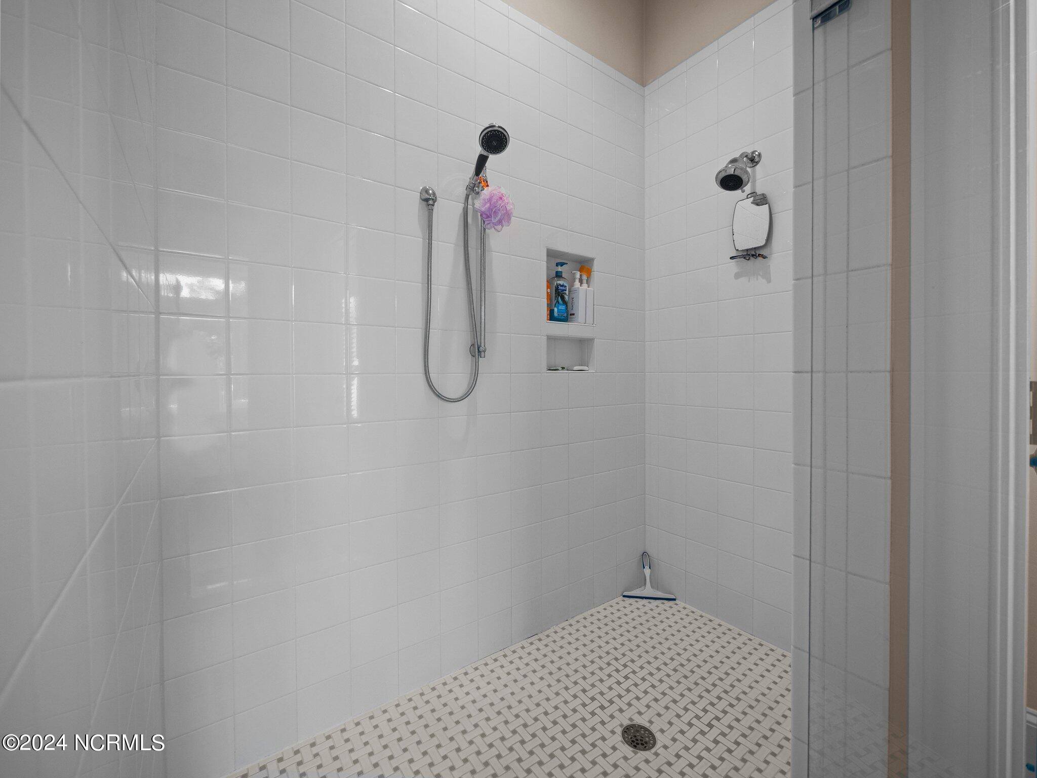 9908 Thistleroy Lane