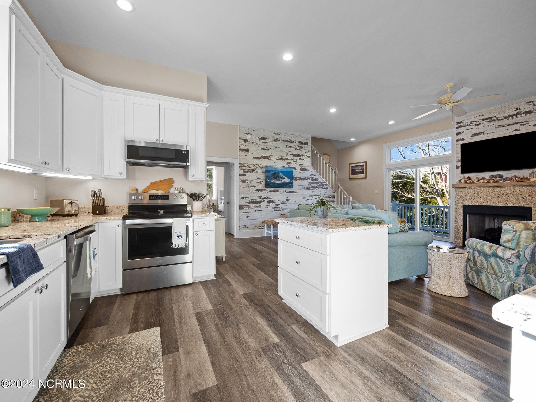 9908 Thistleroy Lane