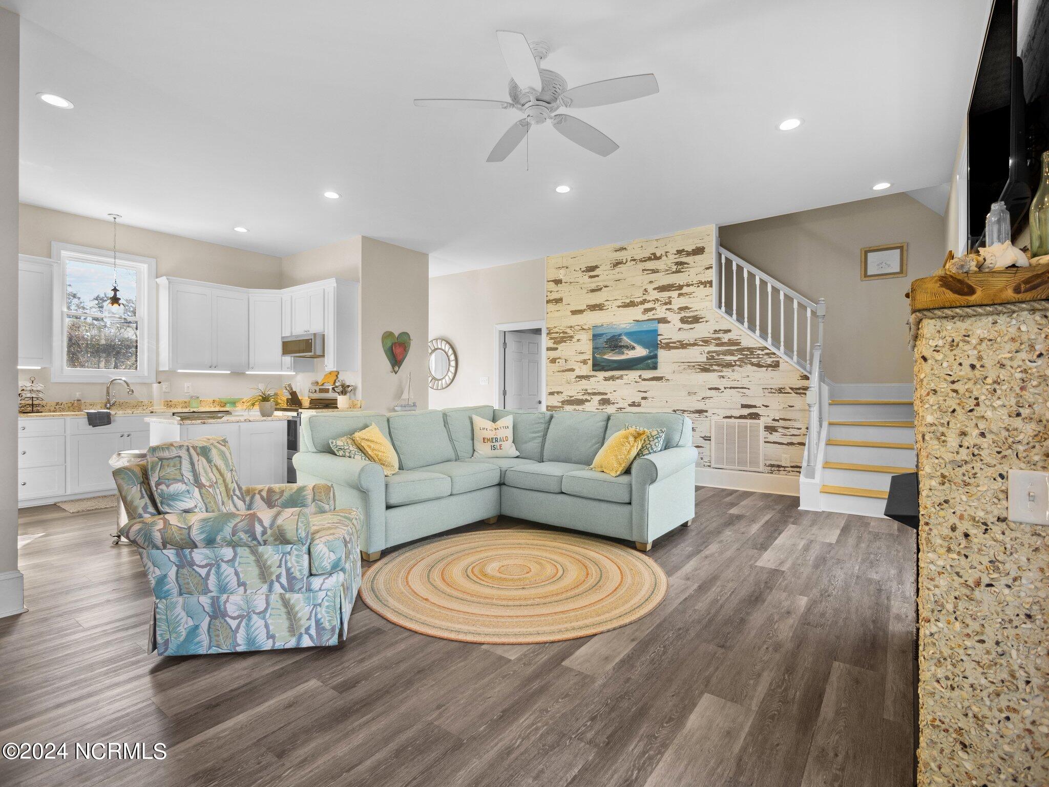 9908 Thistleroy Lane