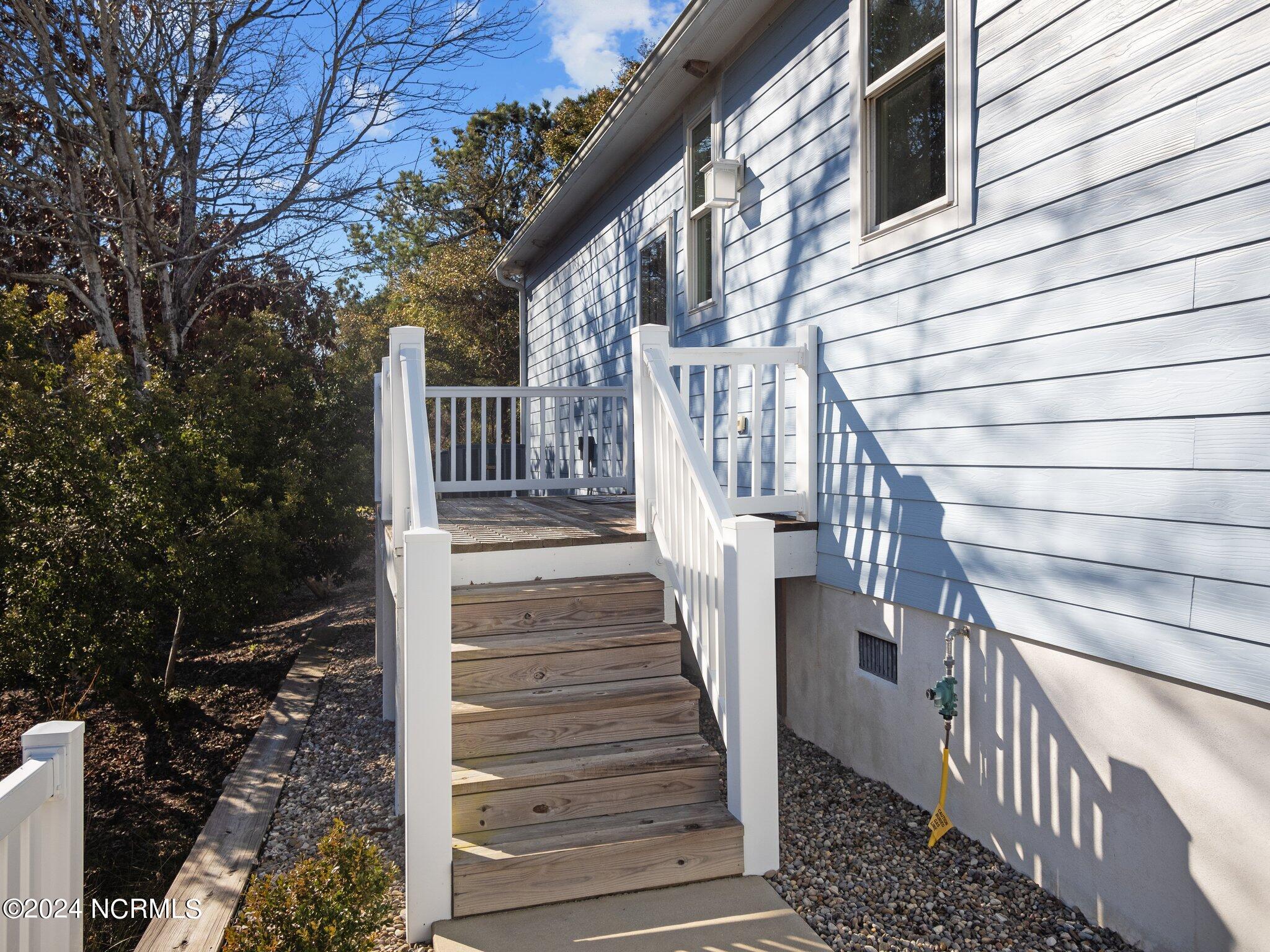 9908 Thistleroy Lane