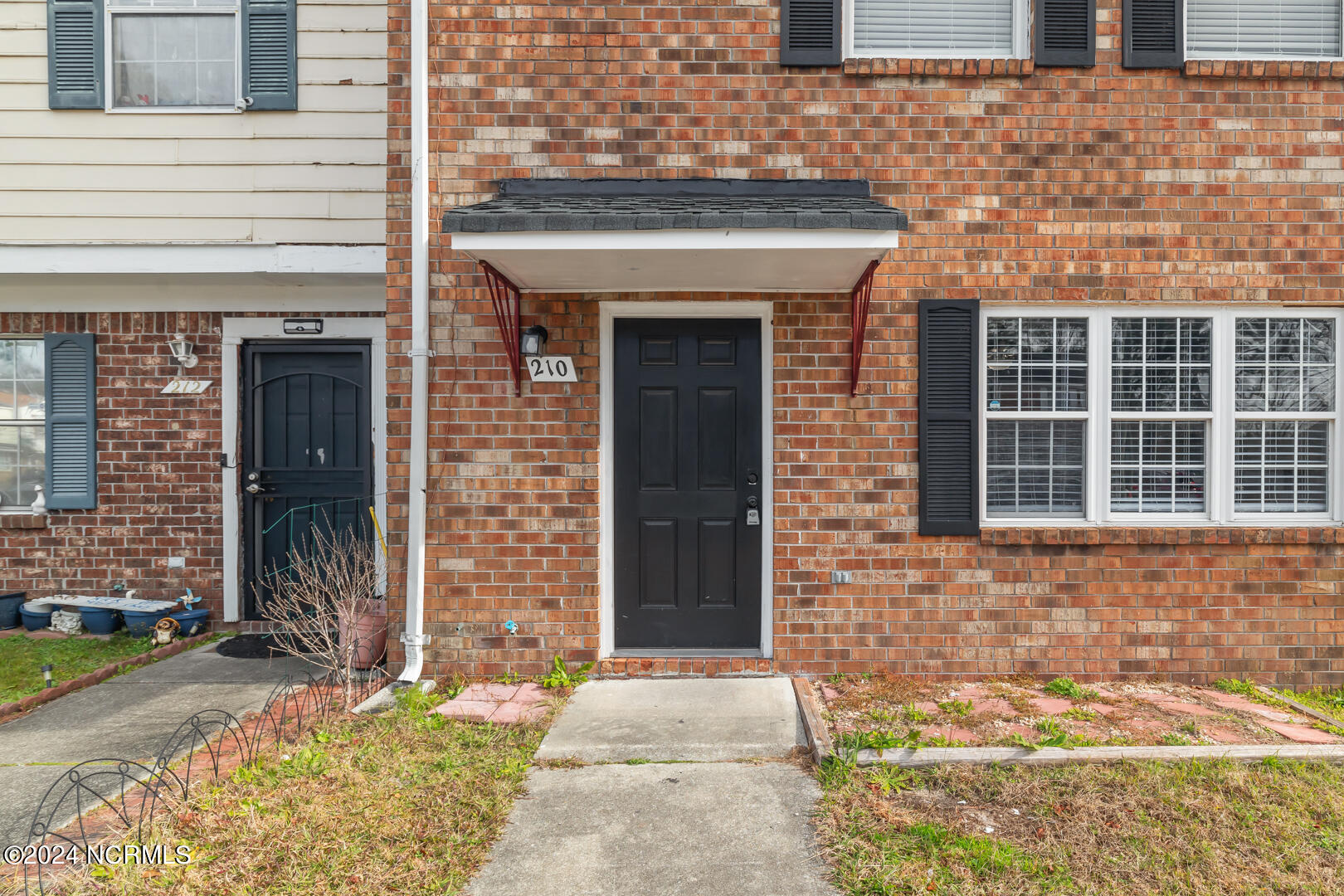 210 Myrtlewood Circle