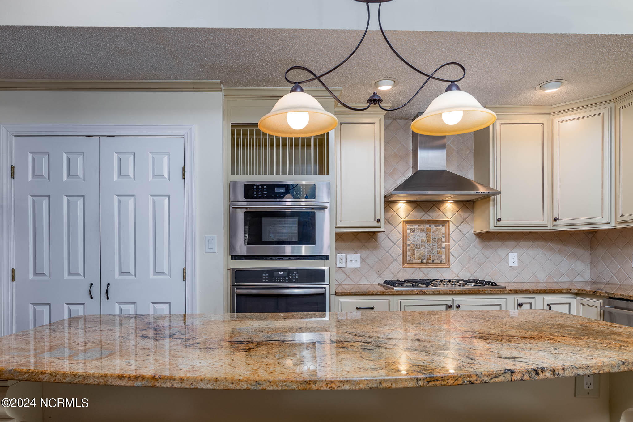 1904 Harbourside Drive