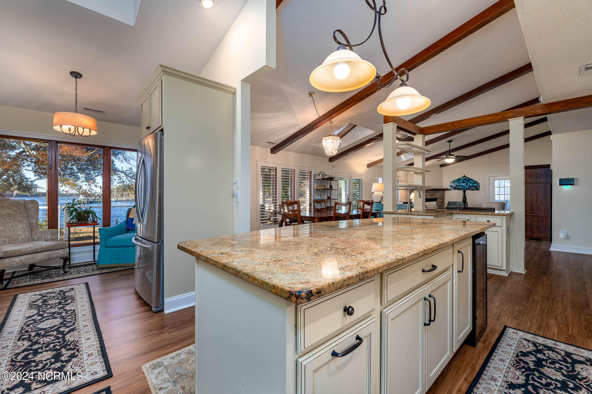 1904 Harbourside Drive