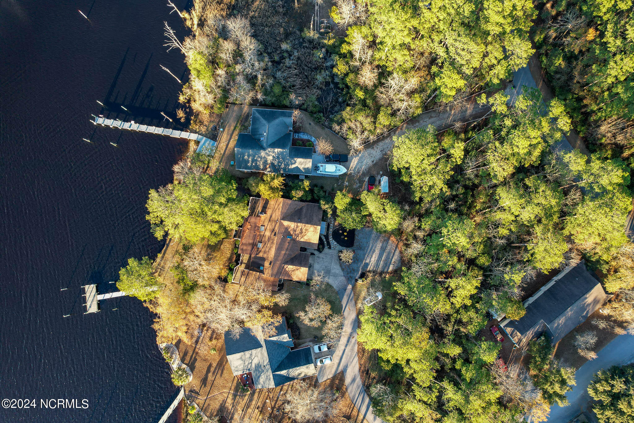 1904 Harbourside Drive