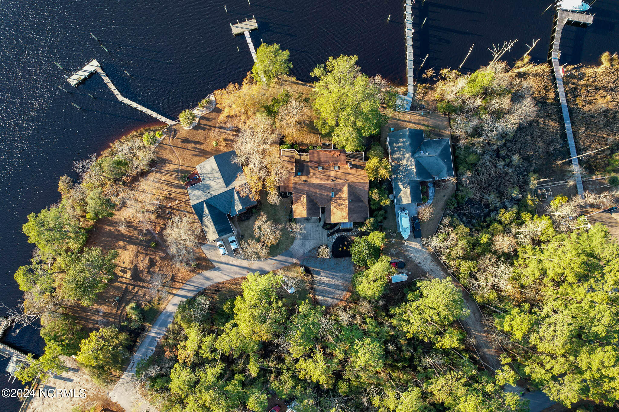 1904 Harbourside Drive