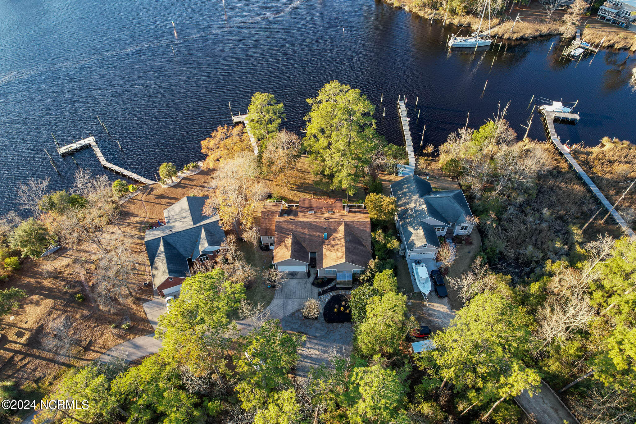 1904 Harbourside Drive