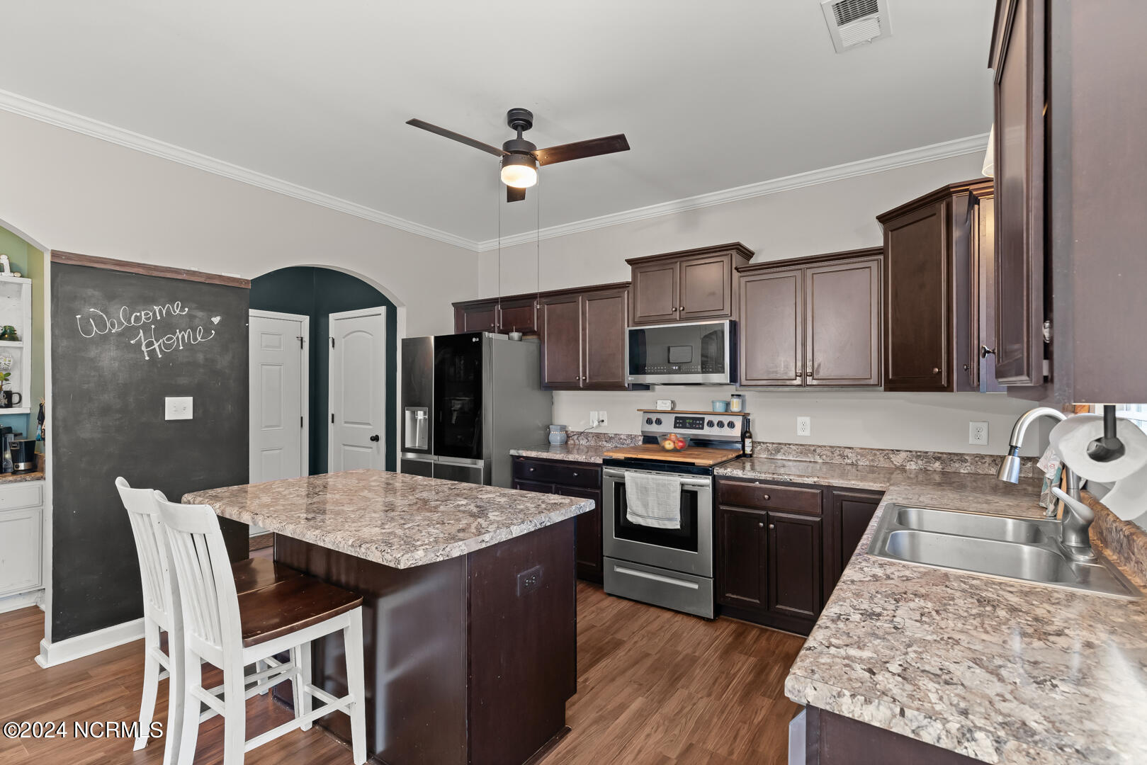 117 Sparrows Point Lane