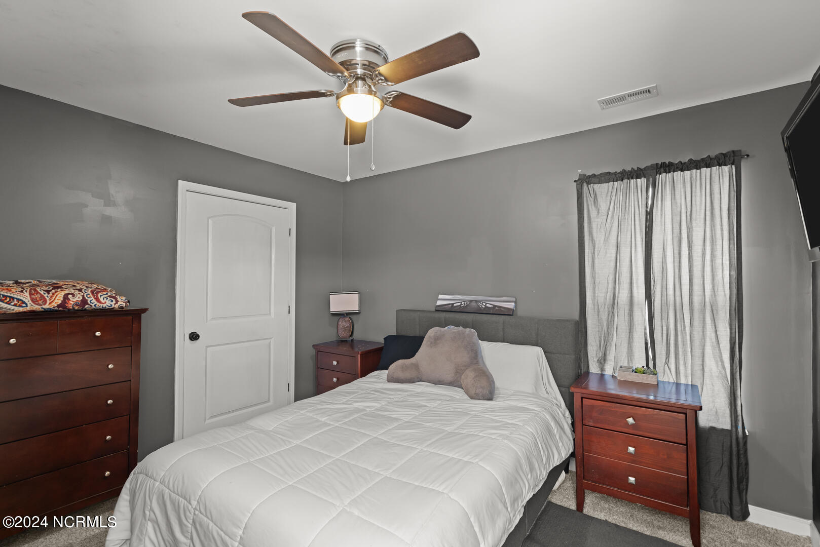 117 Sparrows Point Lane