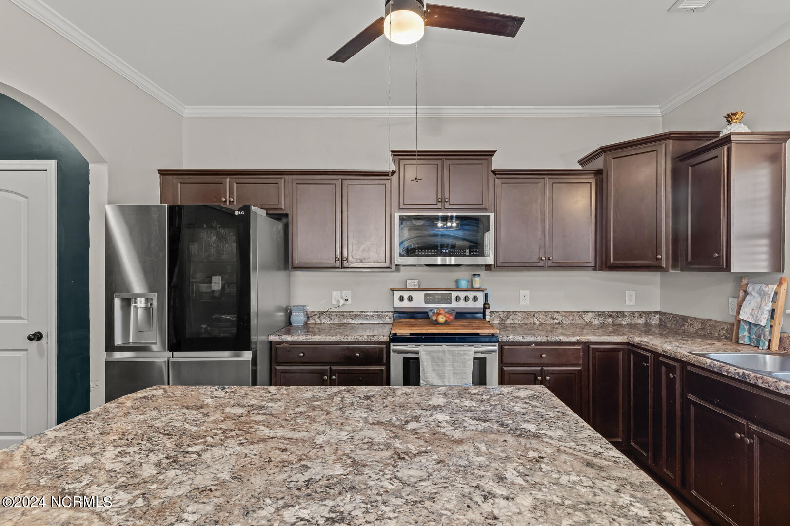 117 Sparrows Point Lane