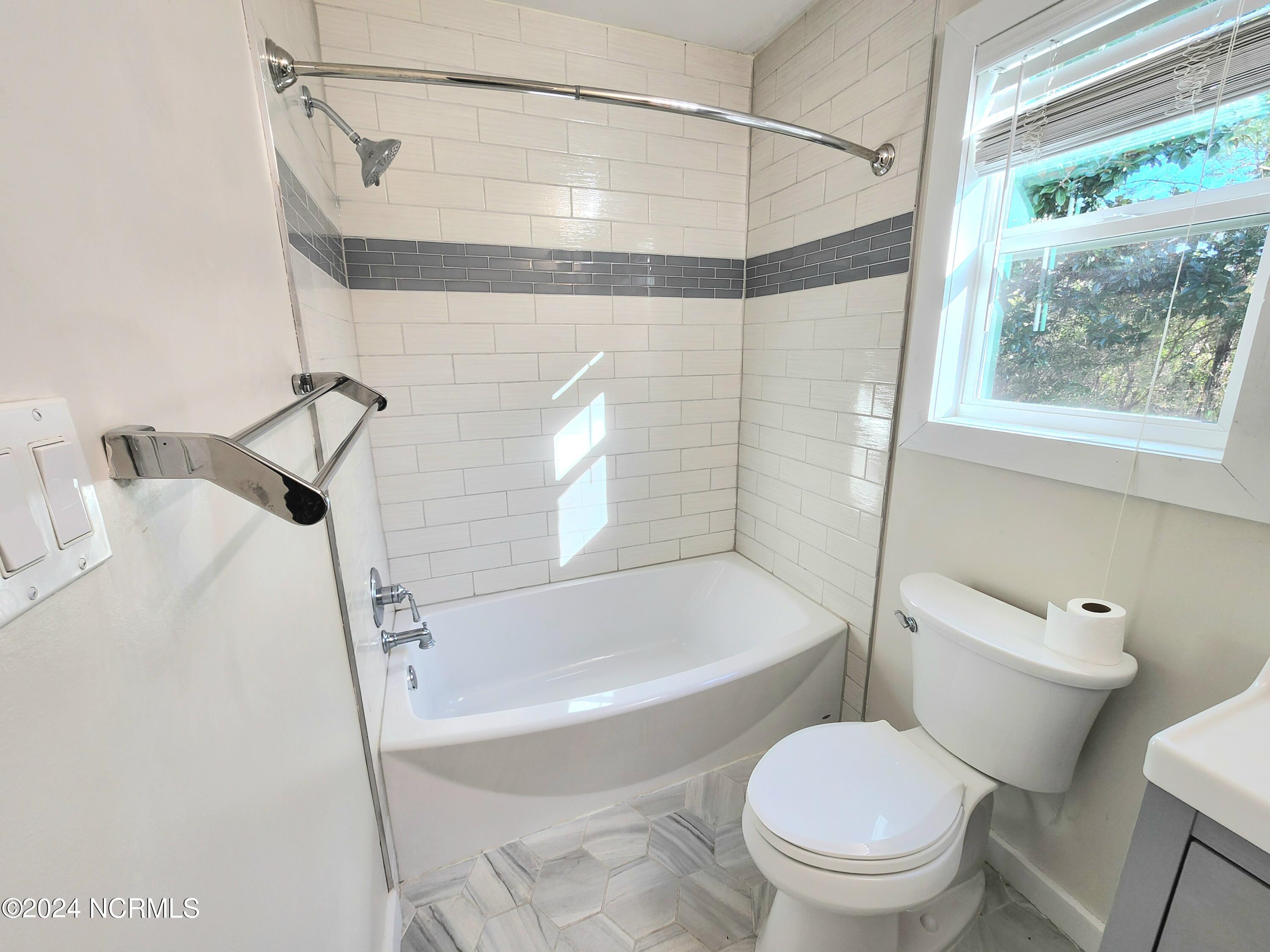 1698 Old Folkstone Road