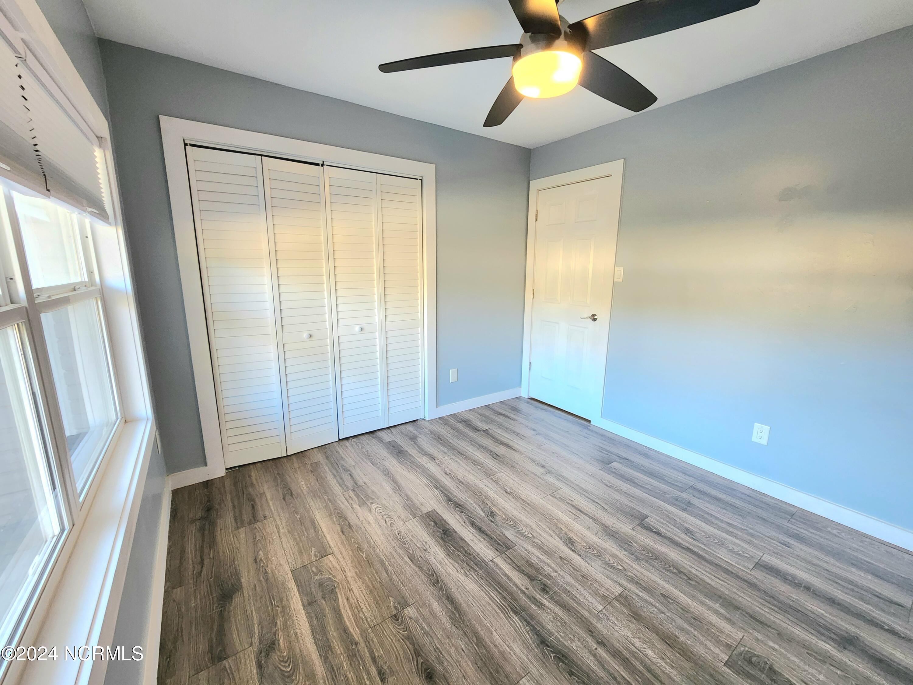 1698 Old Folkstone Road