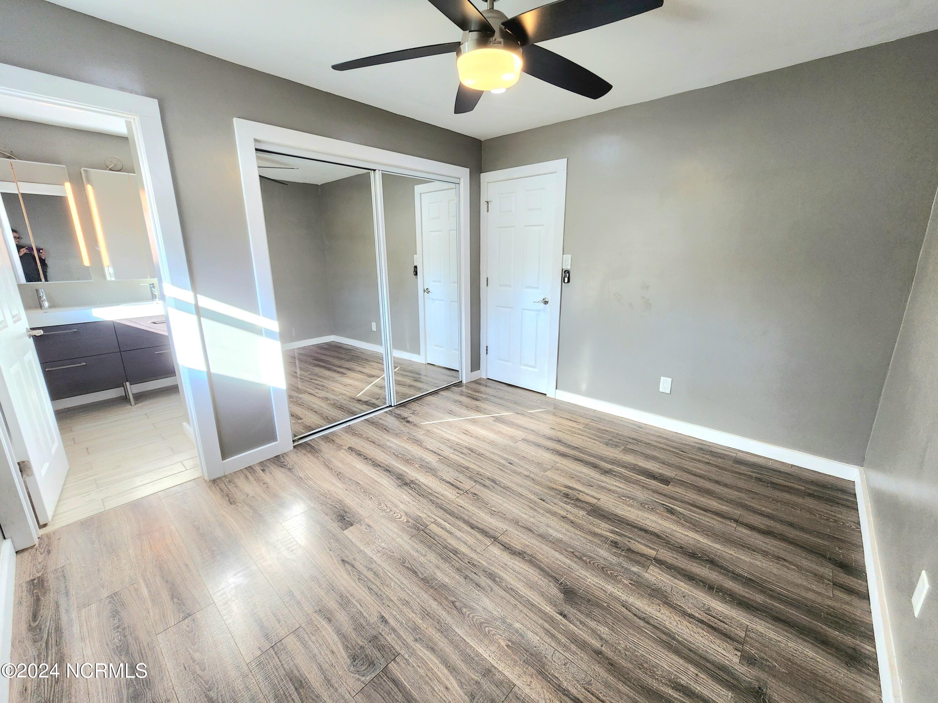 1698 Old Folkstone Road