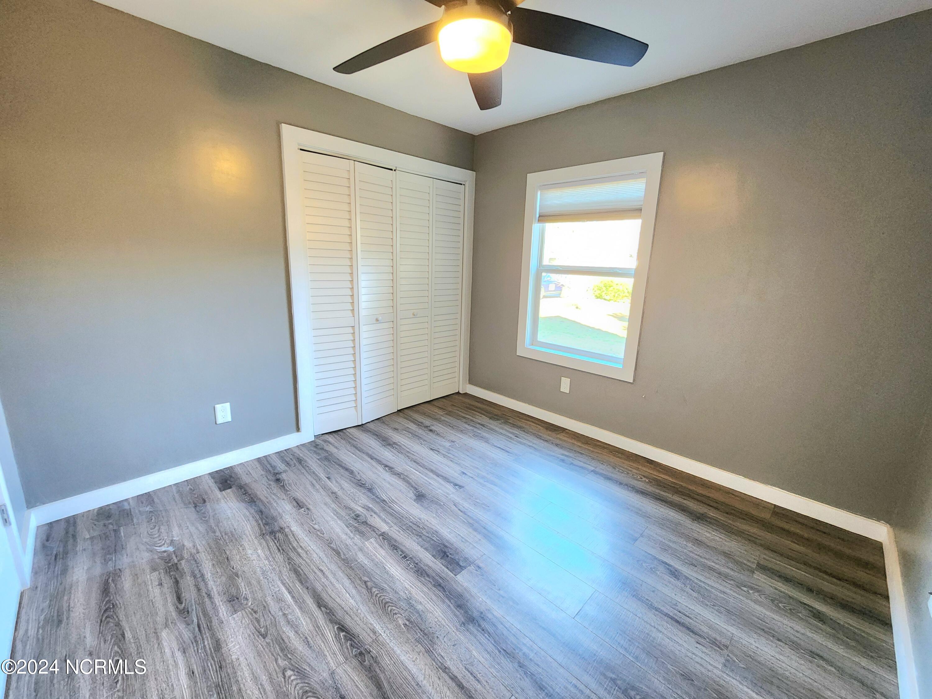 1698 Old Folkstone Road