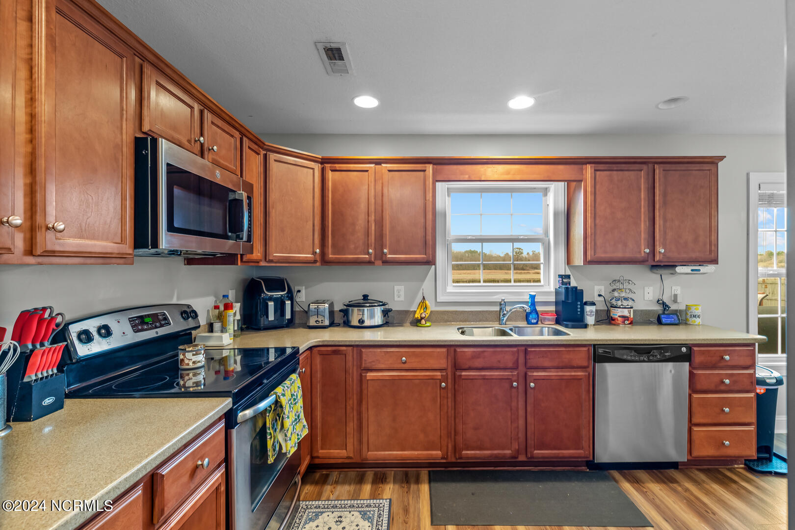 112 Farmington Drive