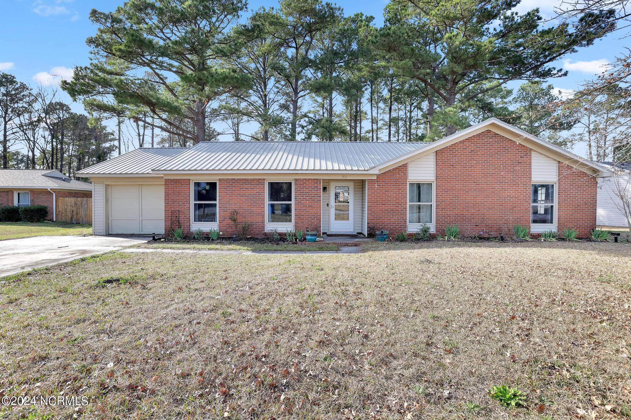 513 W Springhill Terrace