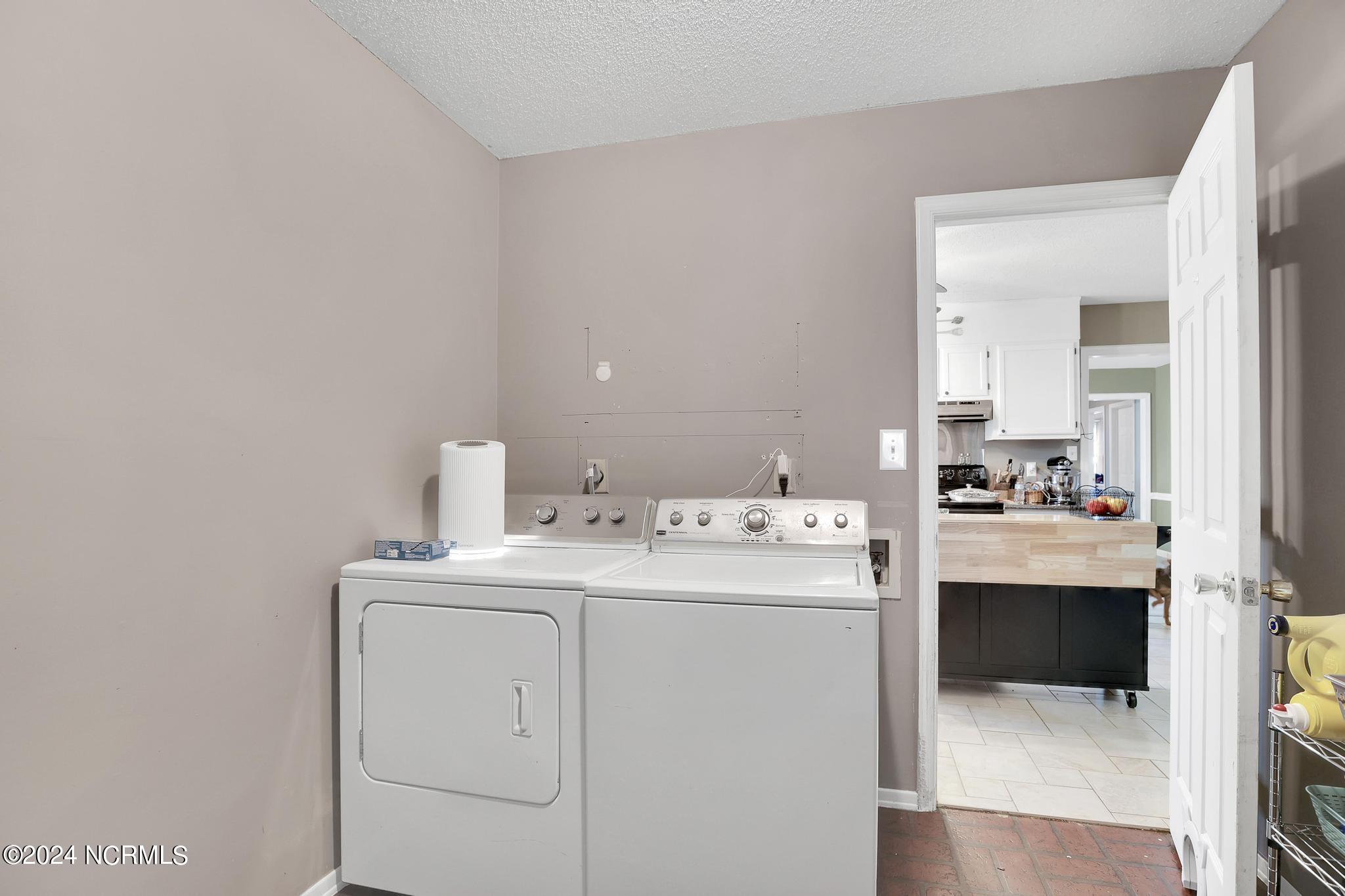 513 W Springhill Terrace