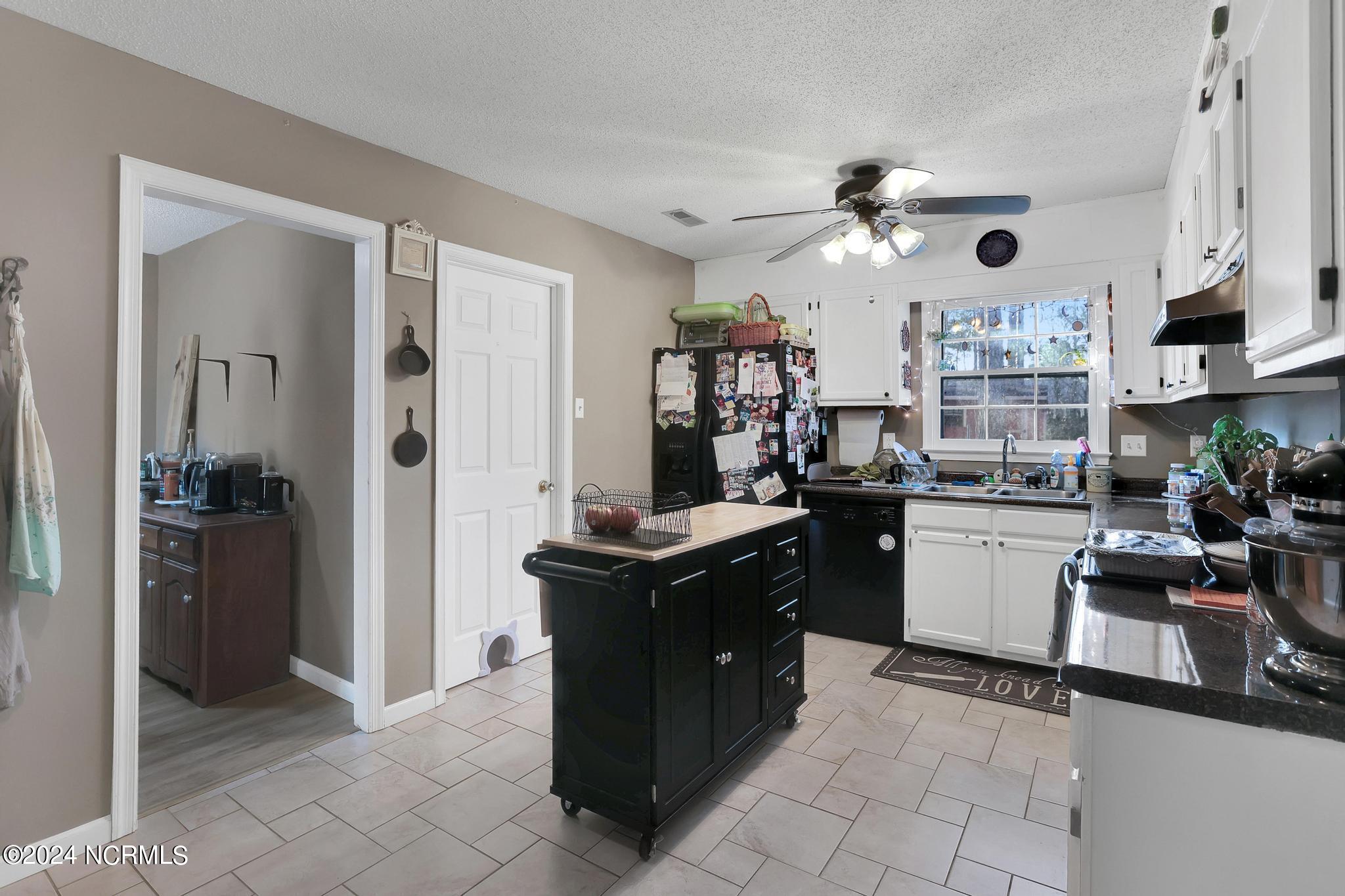 513 W Springhill Terrace