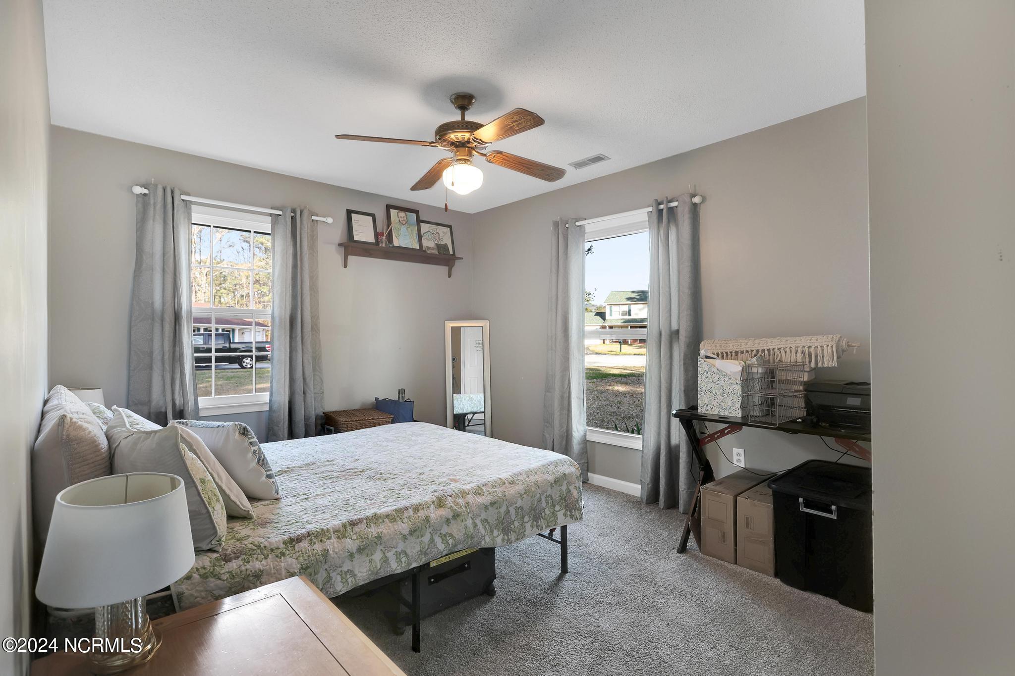 513 W Springhill Terrace