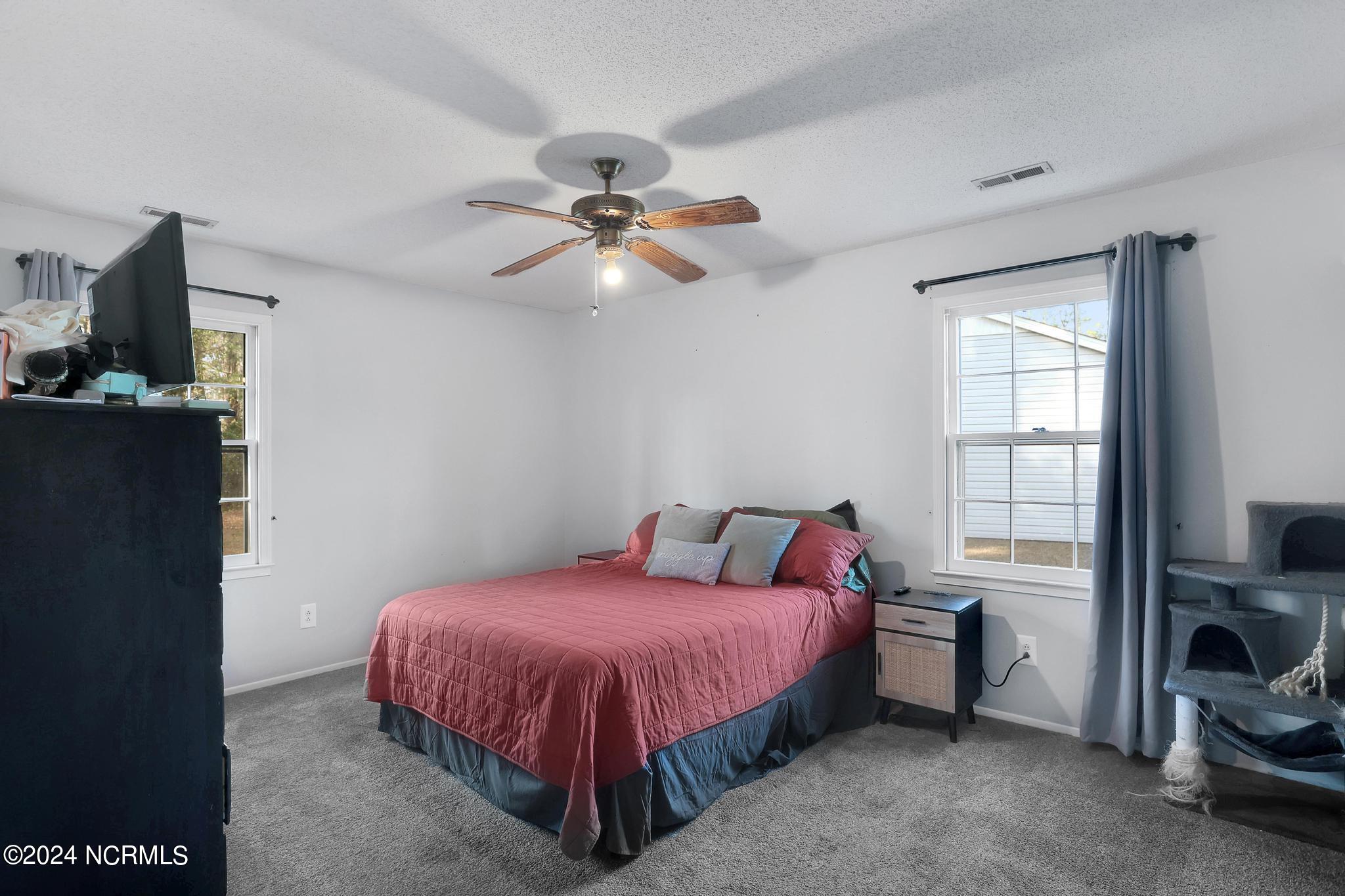 513 W Springhill Terrace