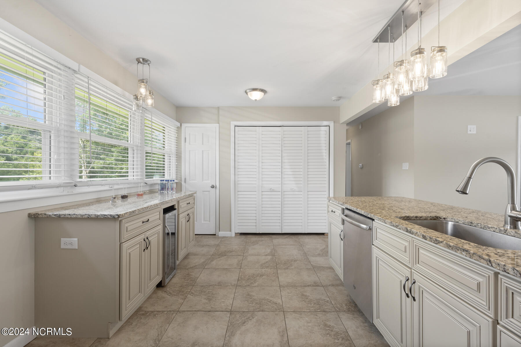 3635 Richlands Highway