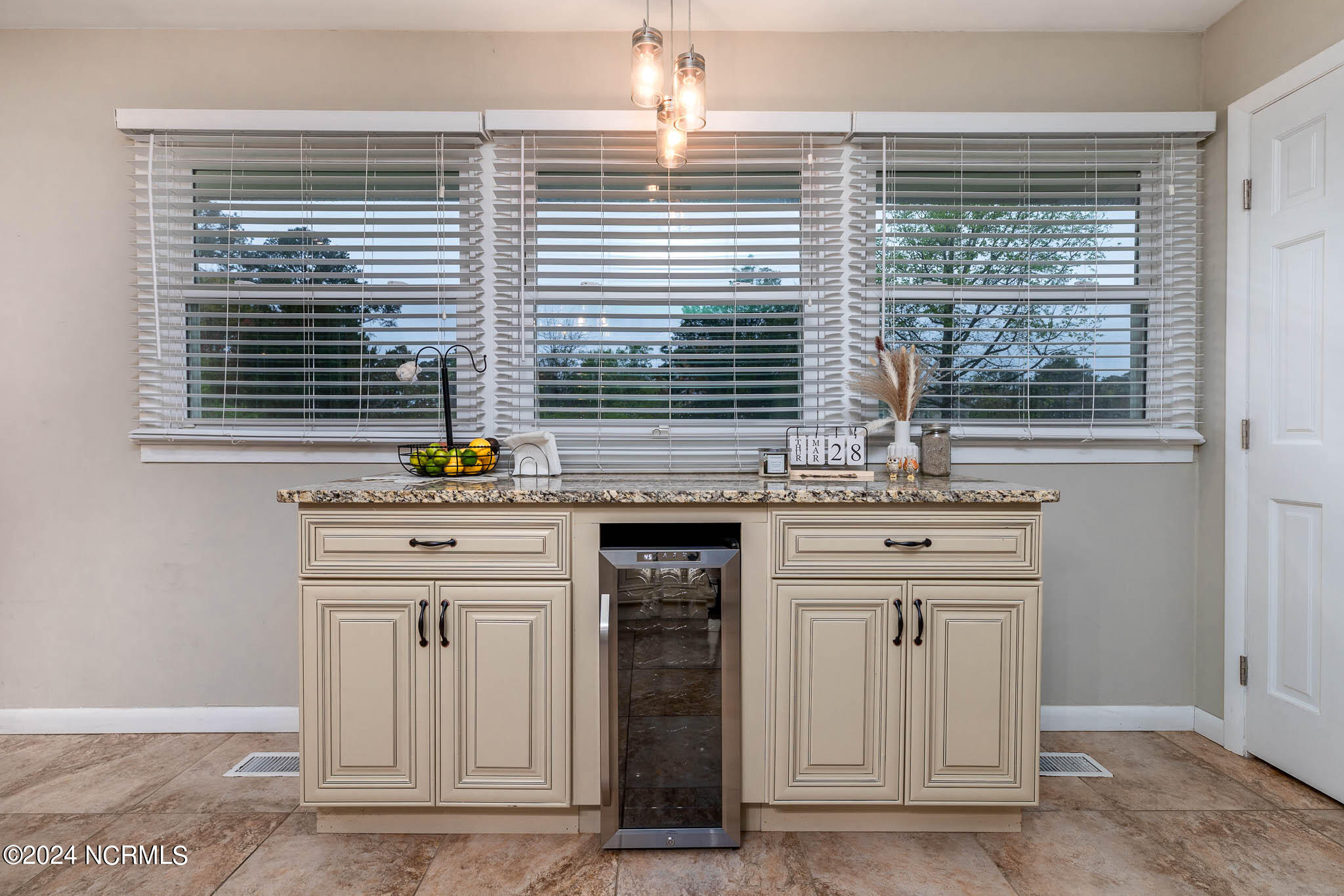 3635 Richlands Highway