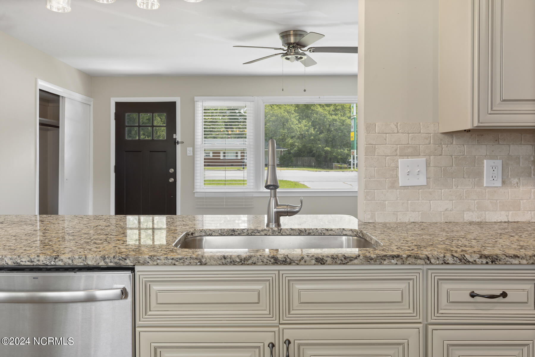 3635 Richlands Highway