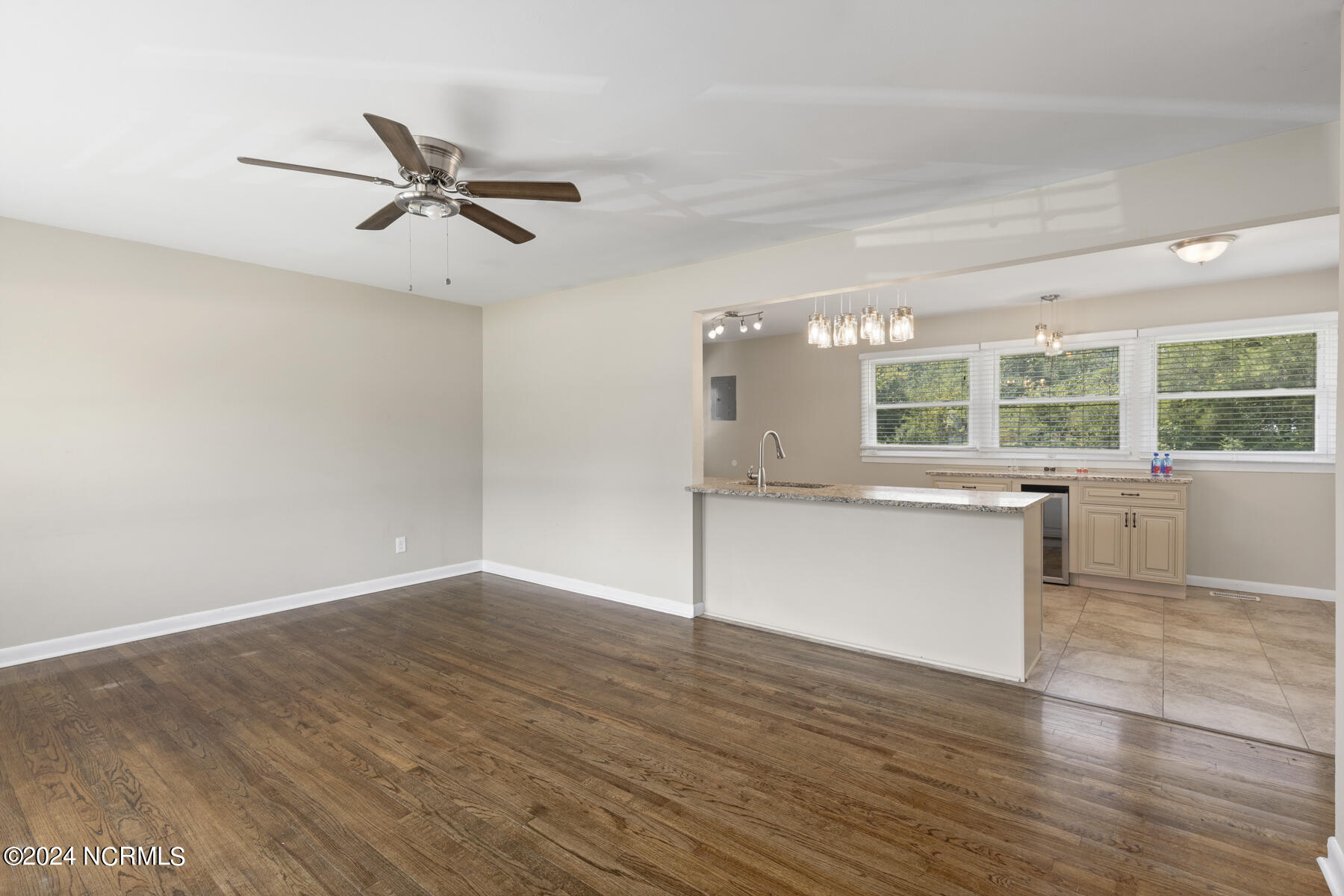 3635 Richlands Highway