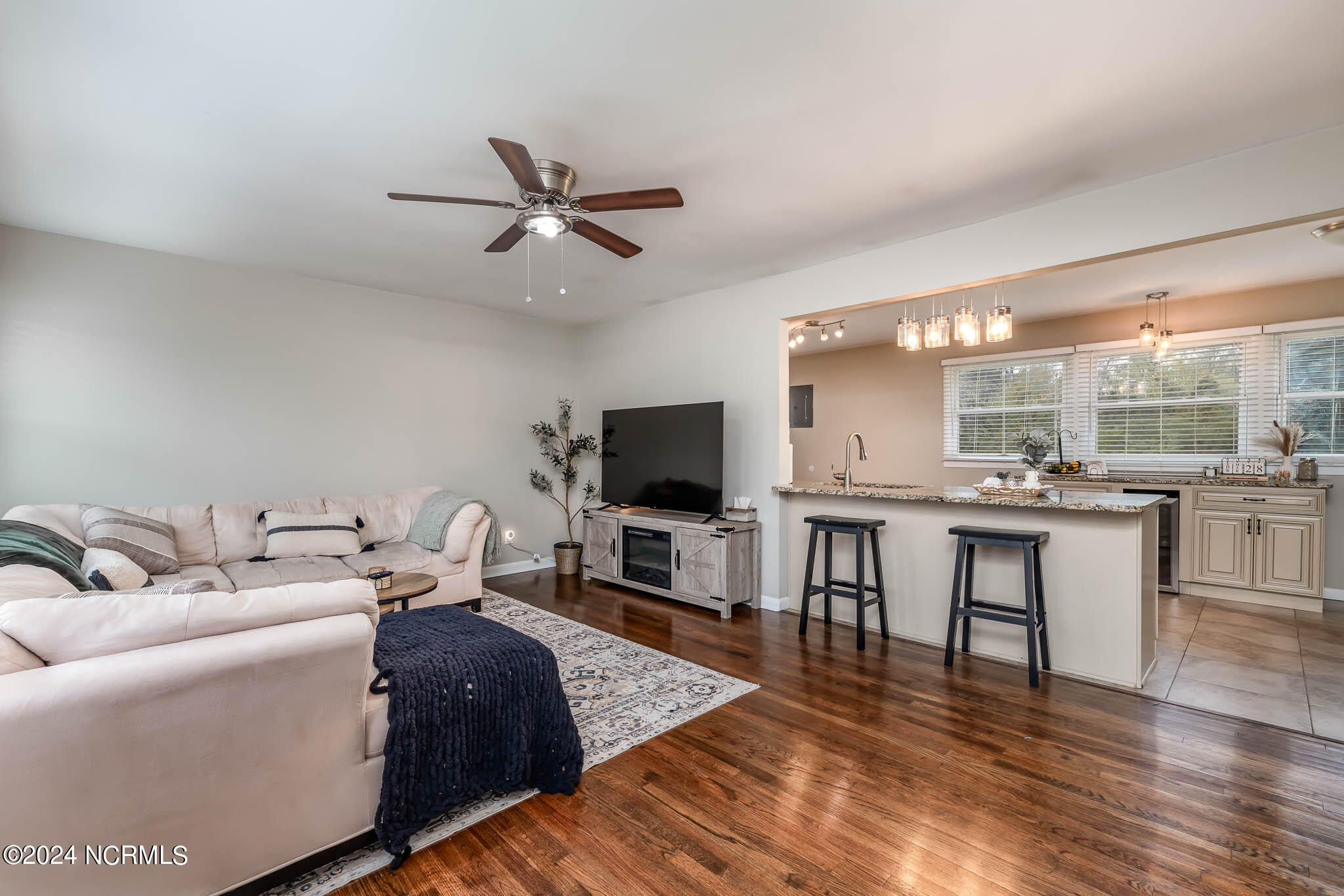 3635 Richlands Highway