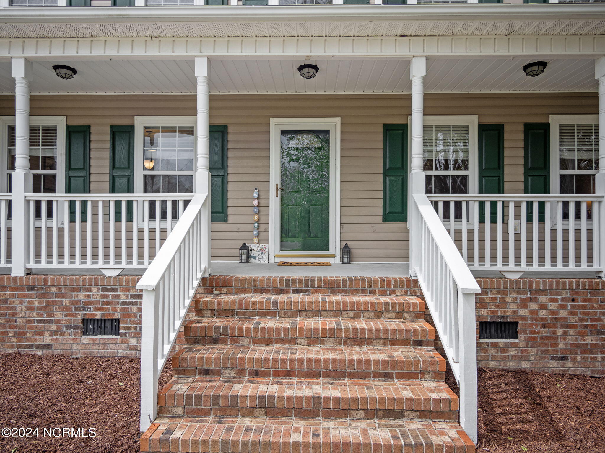 106 Huntington Court