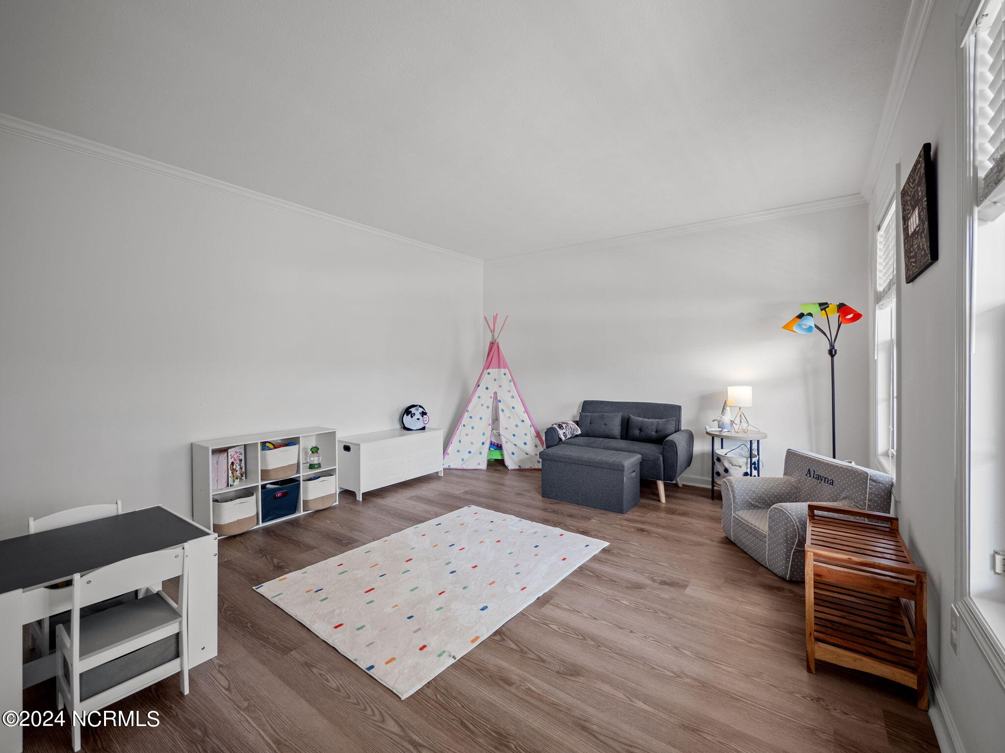 106 Huntington Court