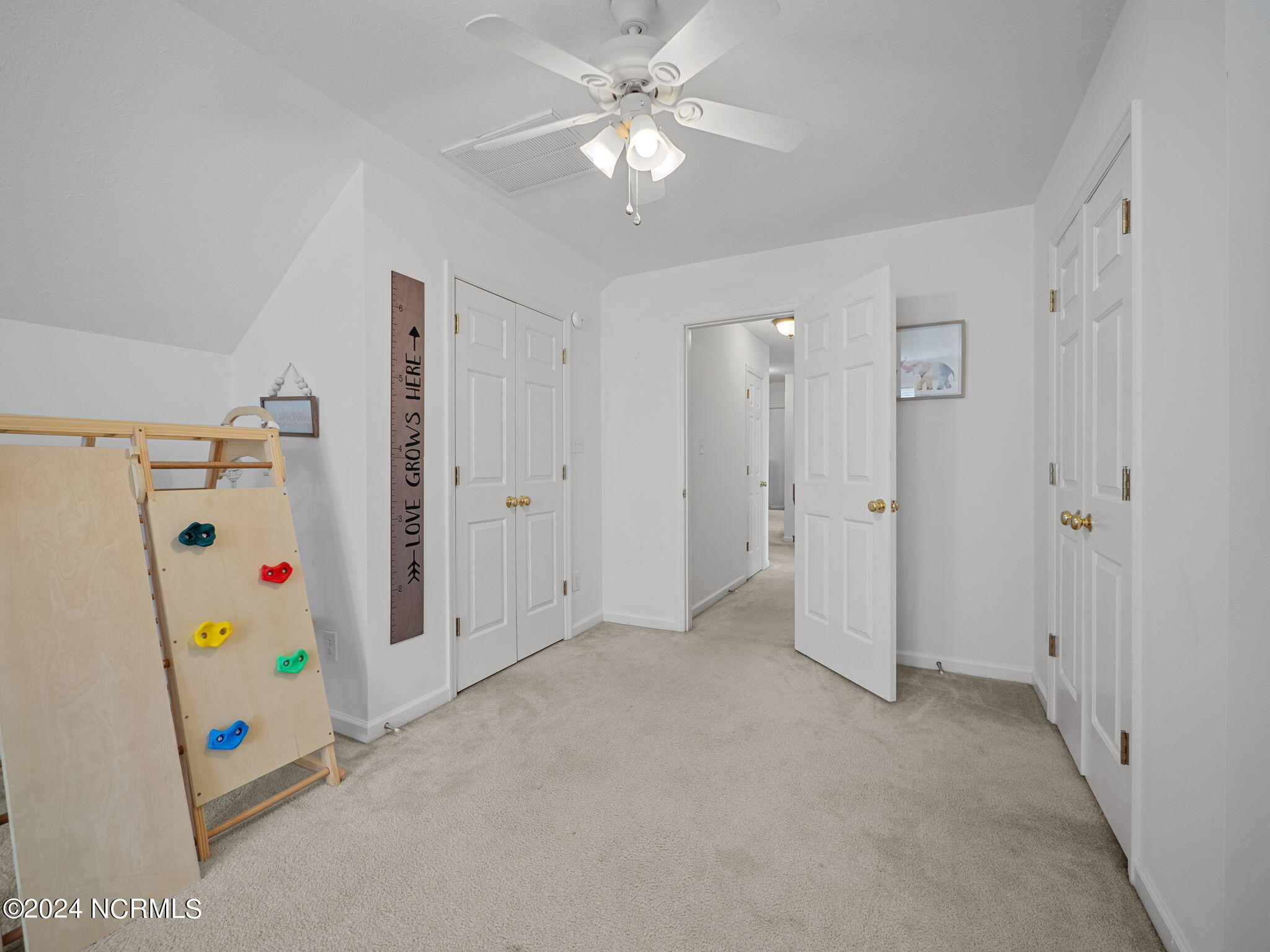 106 Huntington Court