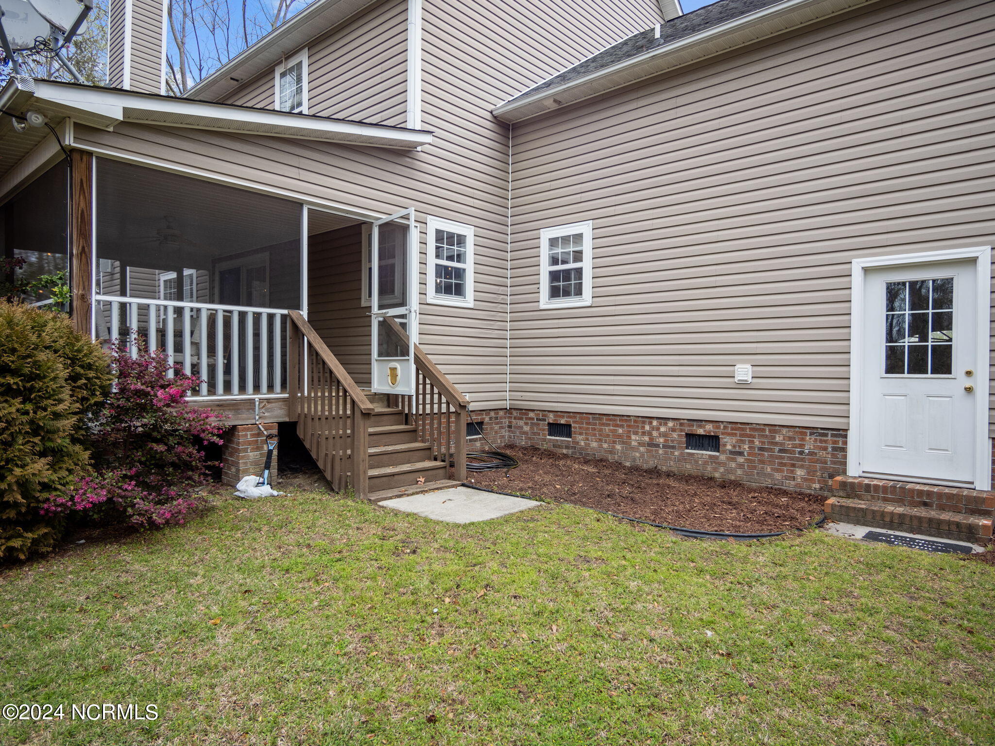 106 Huntington Court