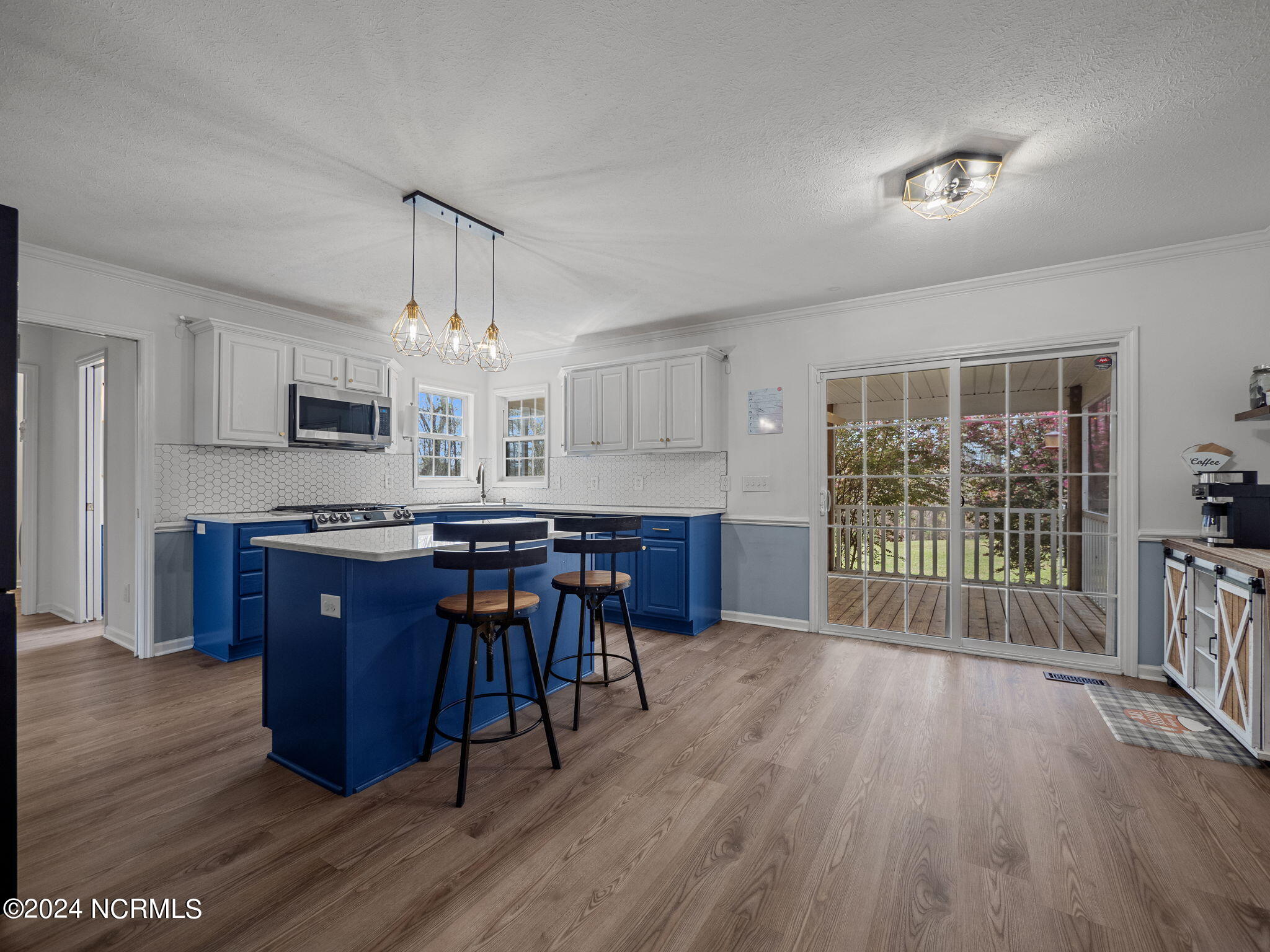 106 Huntington Court