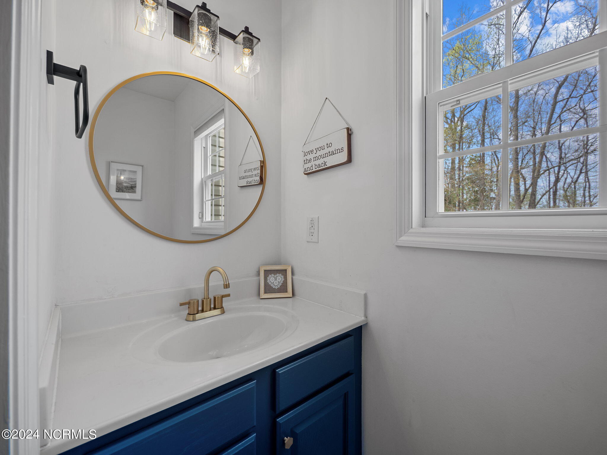 106 Huntington Court