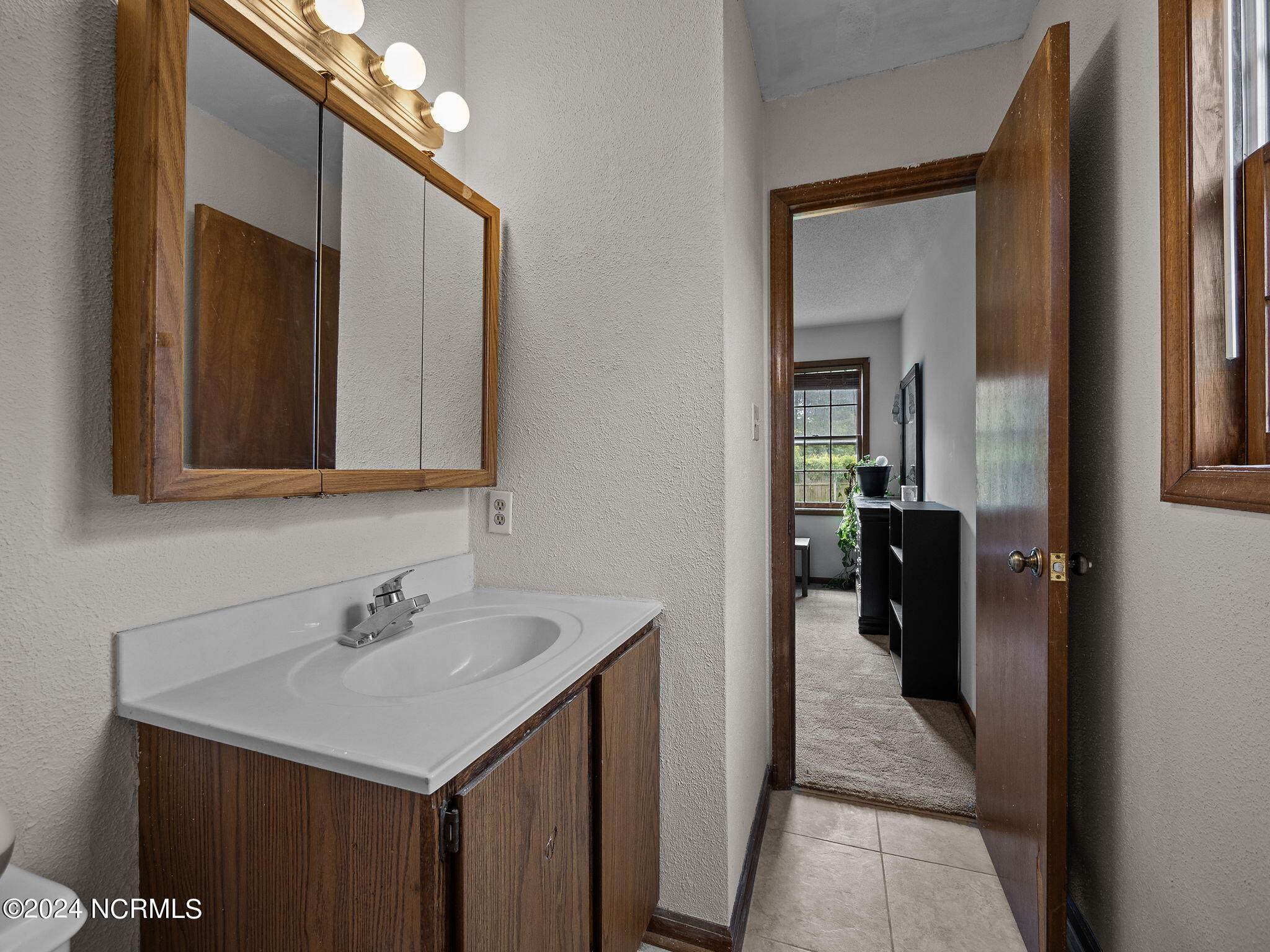 109 Saddle Ridge Court