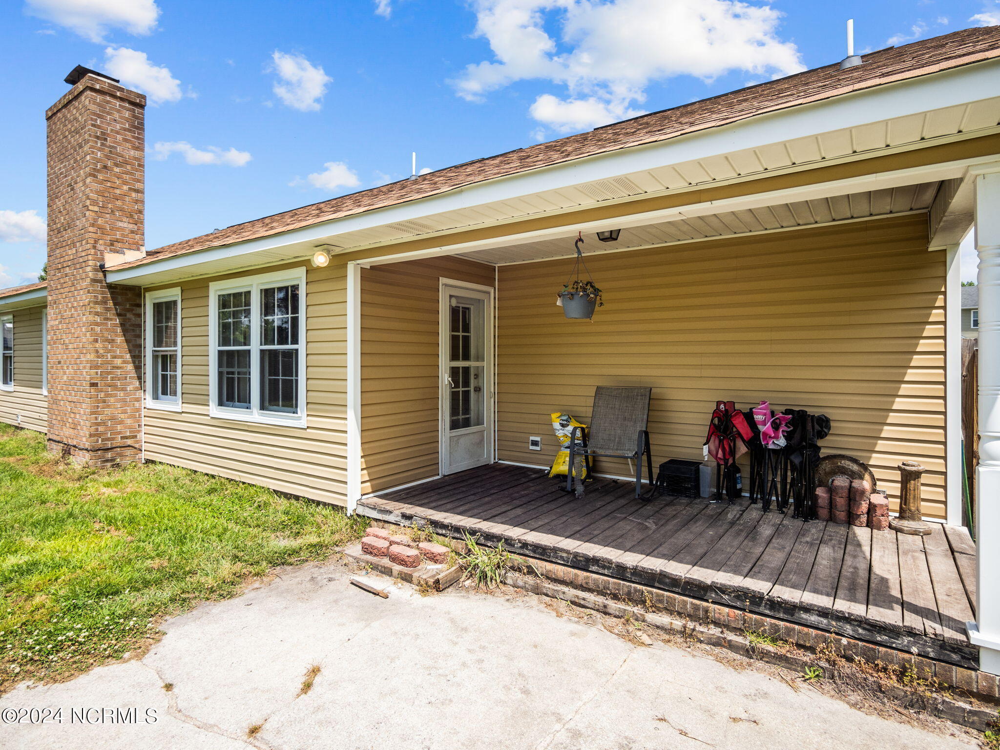 109 Saddle Ridge Court