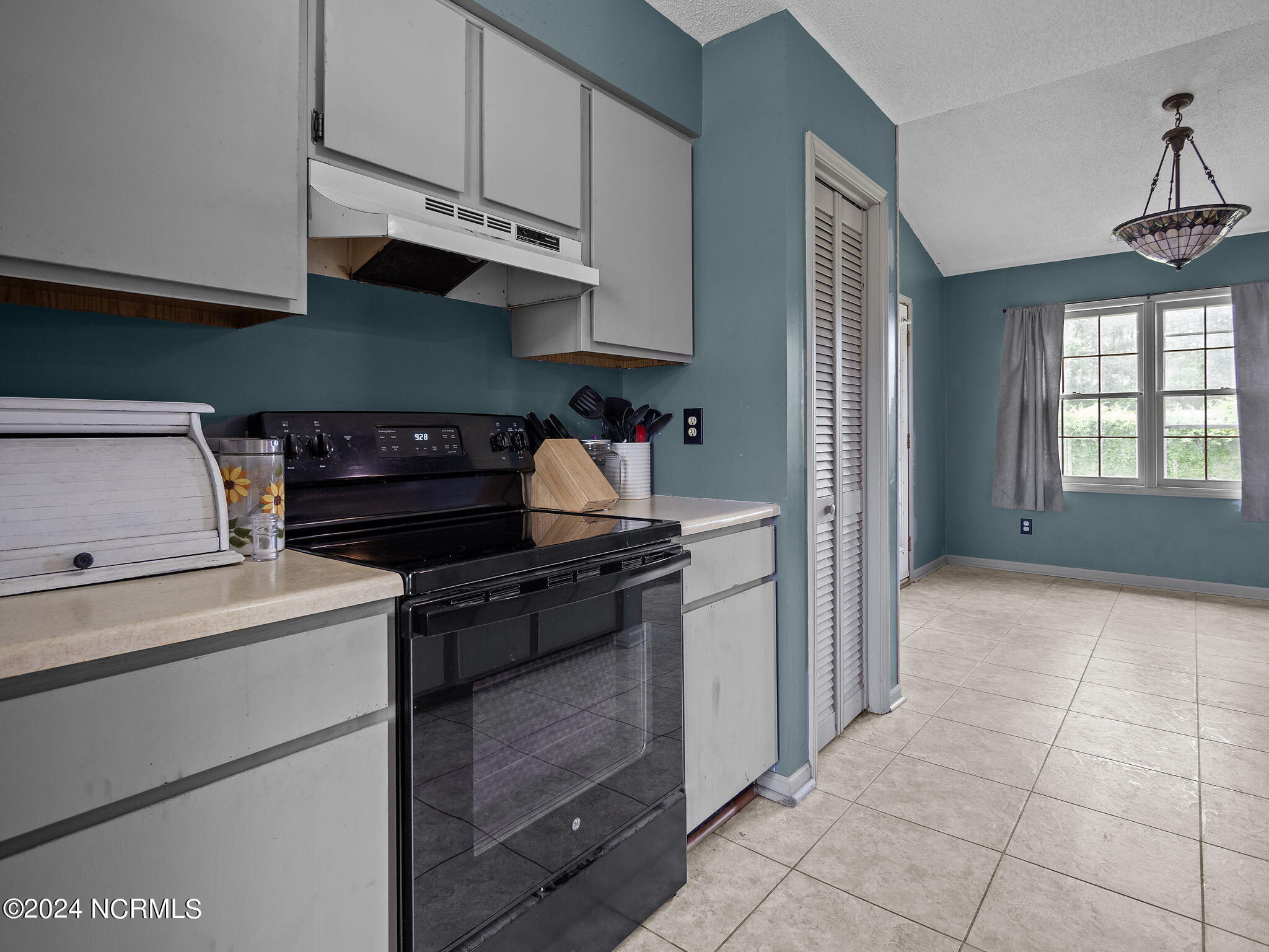 109 Saddle Ridge Court