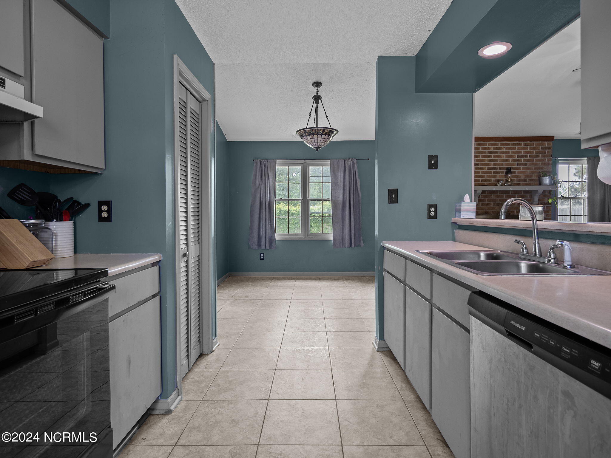 109 Saddle Ridge Court